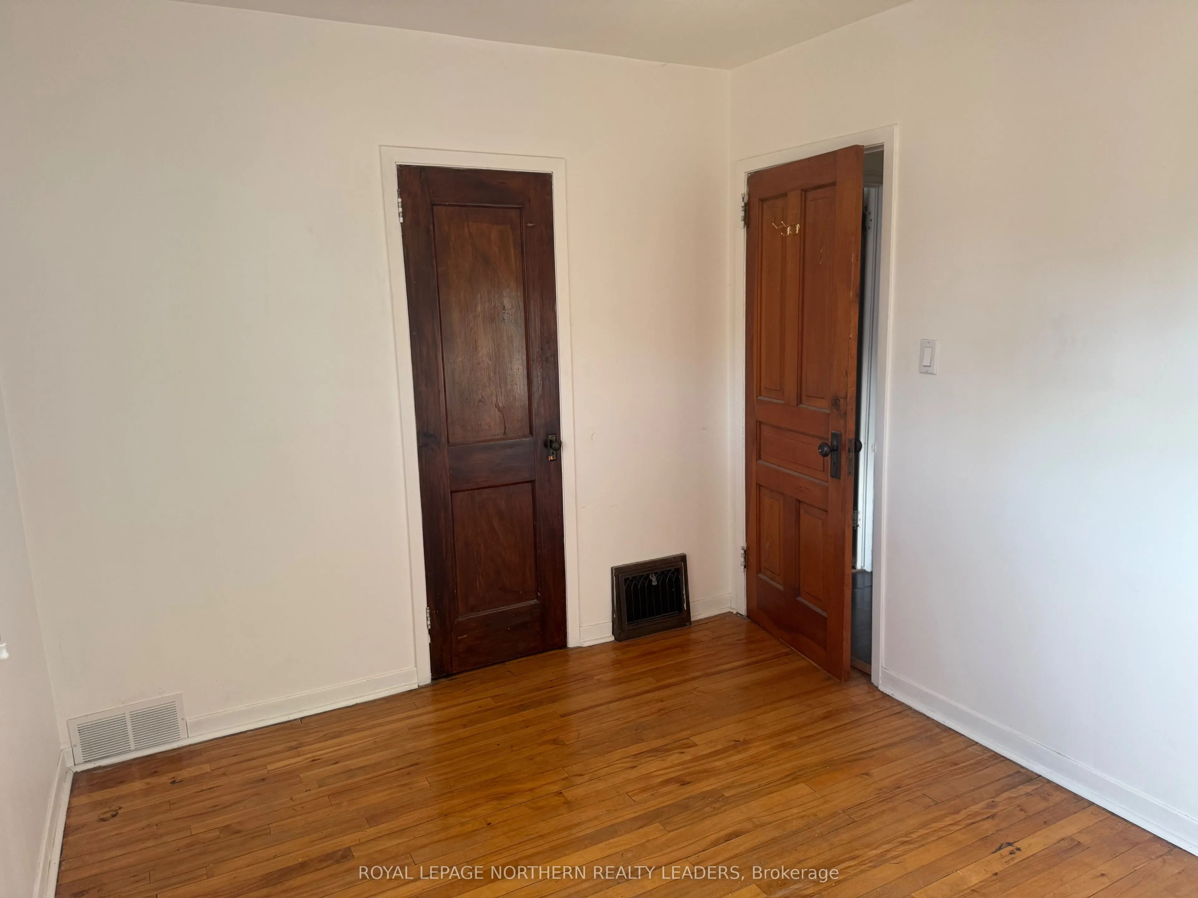 187 Spruce Street N
