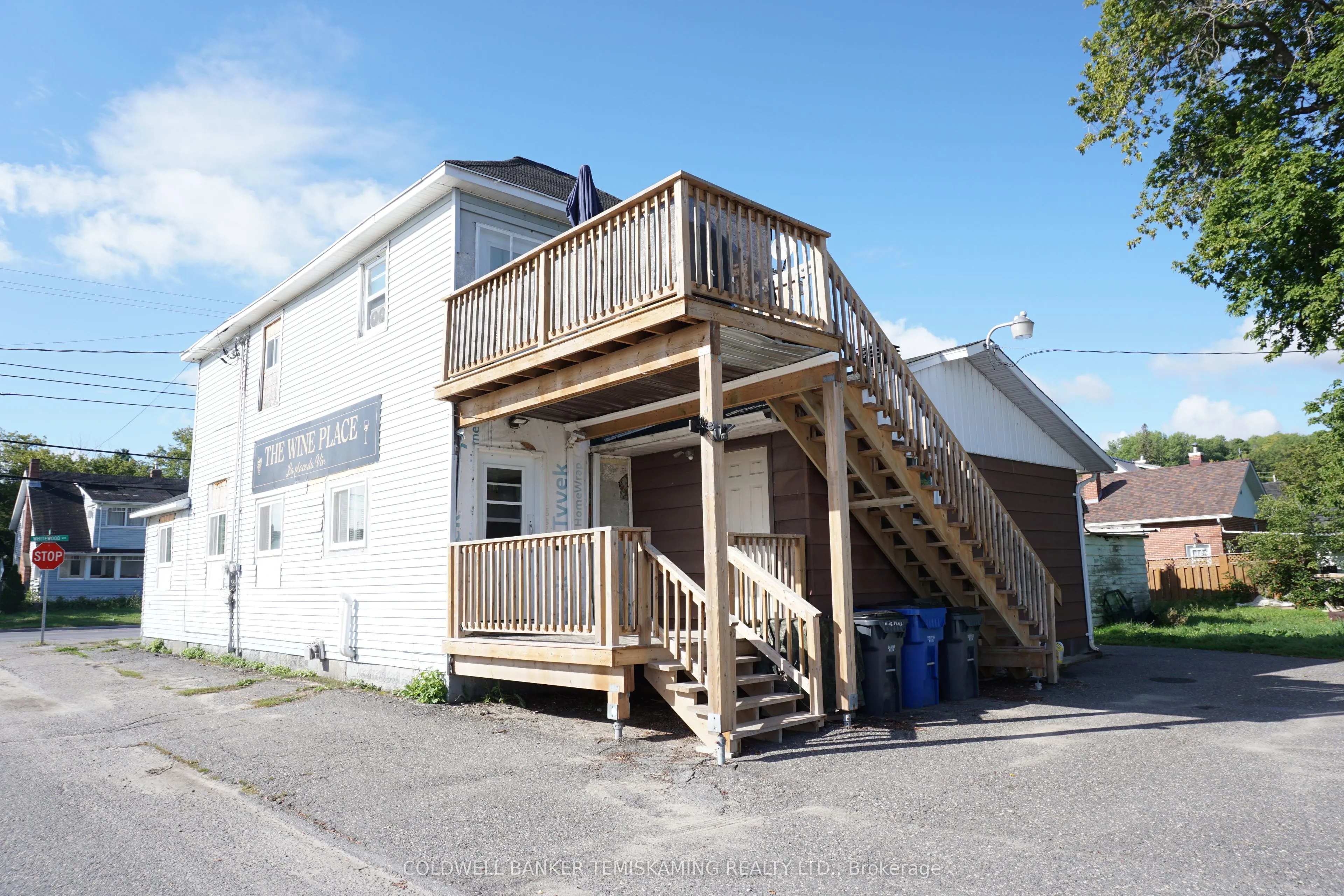 389 Whitewood Avenue W