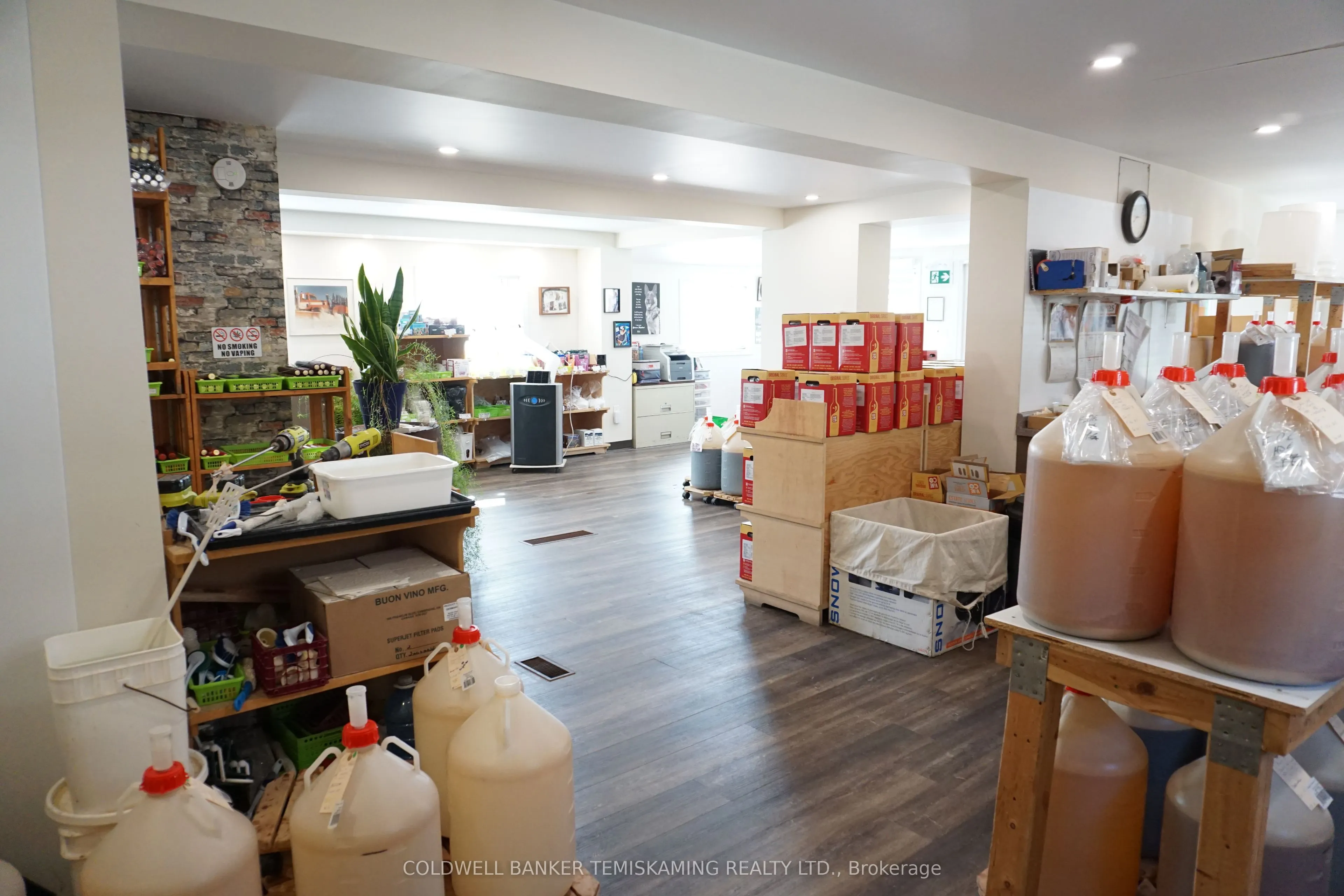 389 Whitewood Avenue W