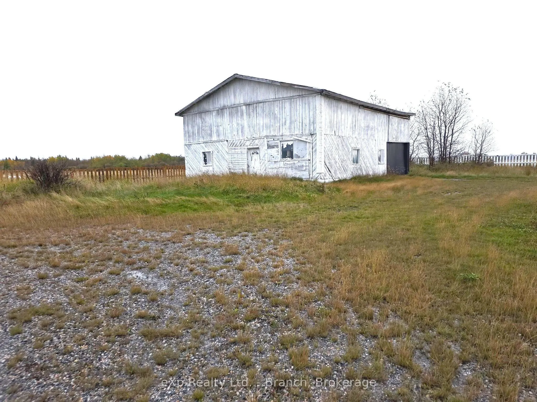 518 11 Highway W