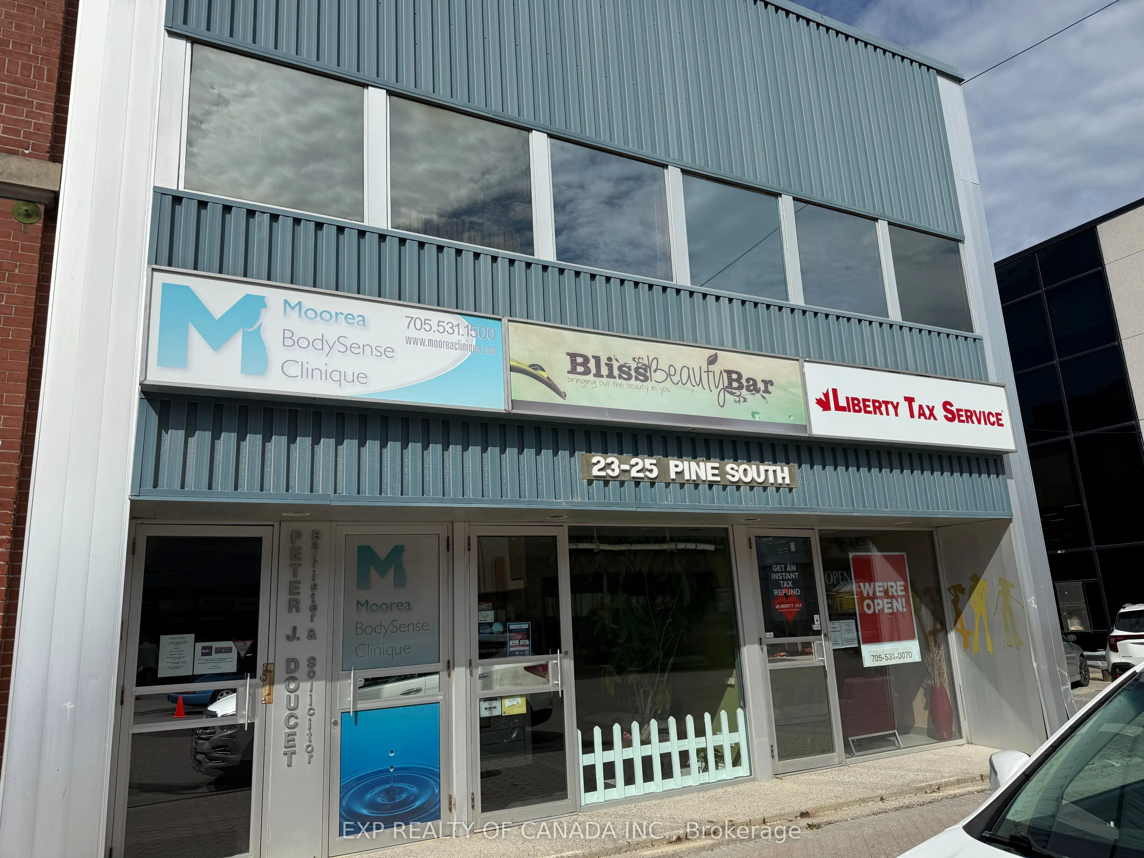 23-25 Pine Street S