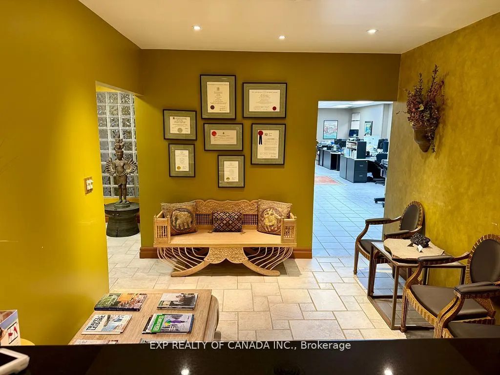 23-25 Pine Street S