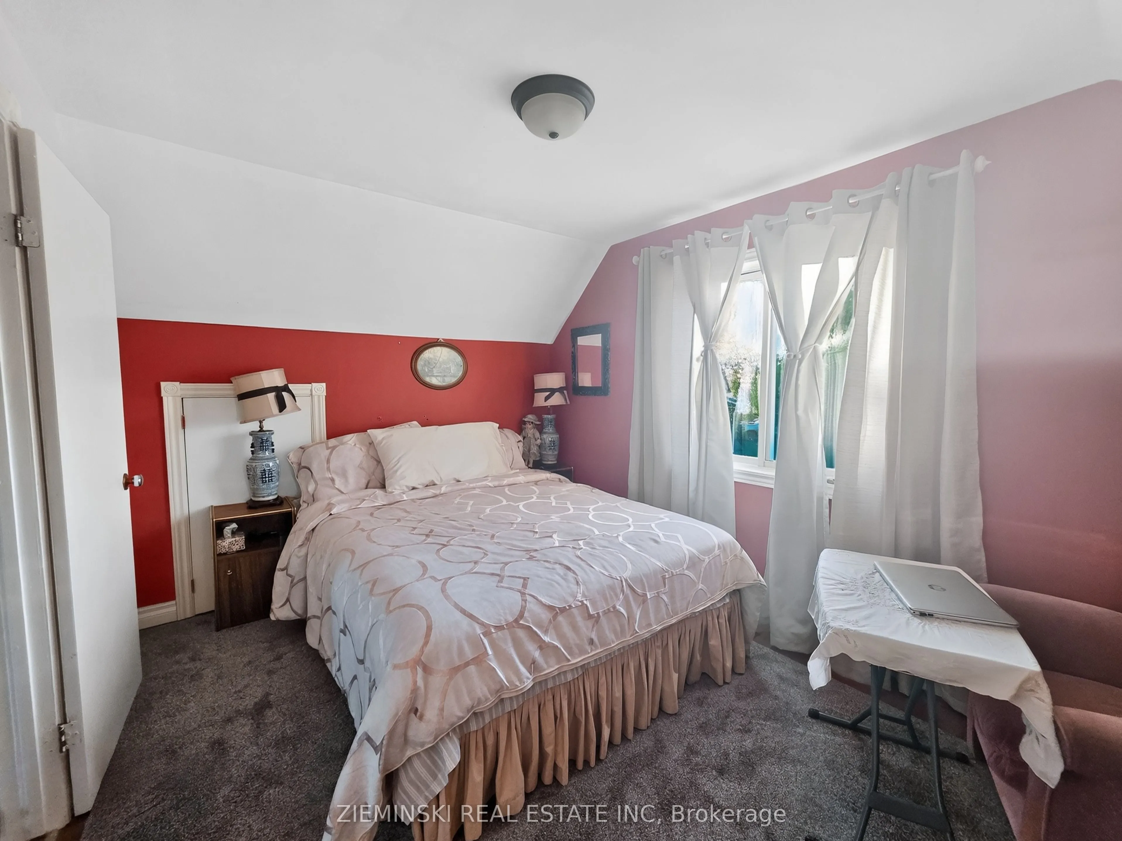 1 Bowman Avenue