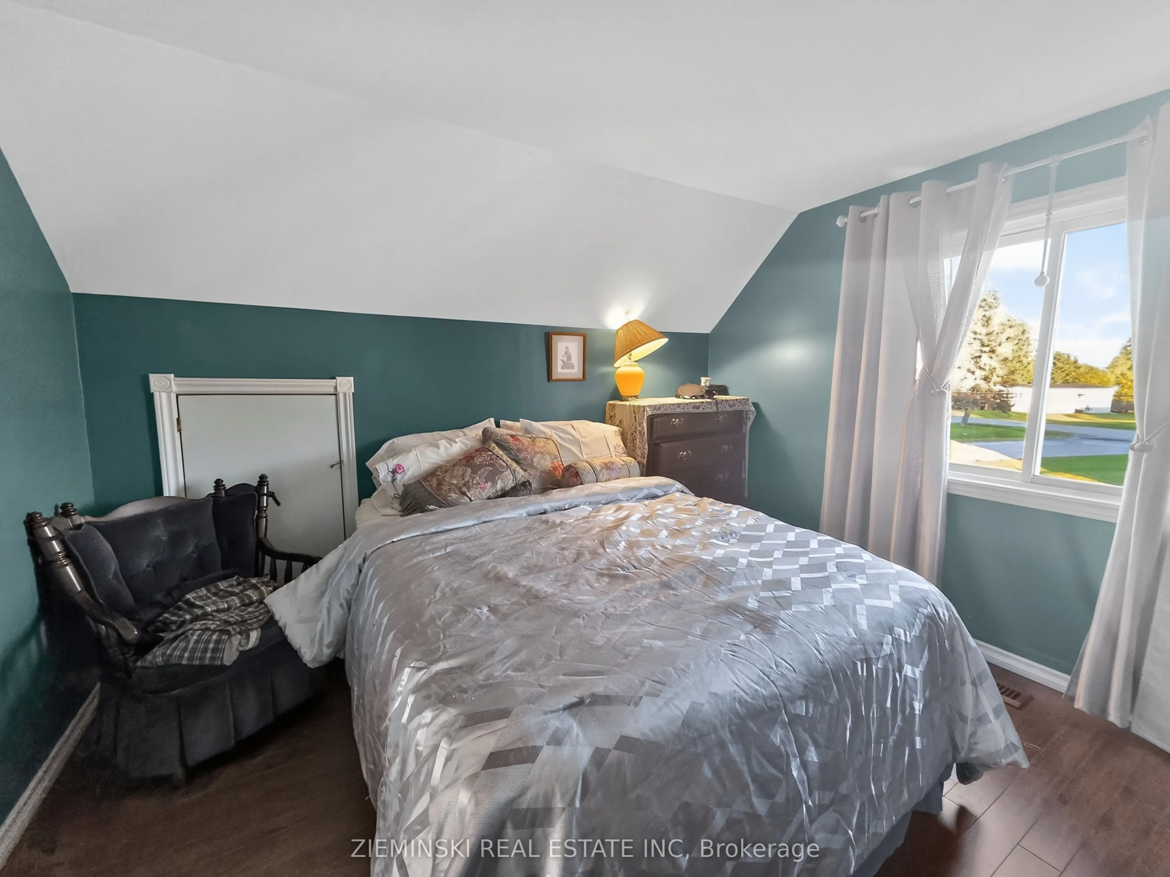 1 Bowman Avenue