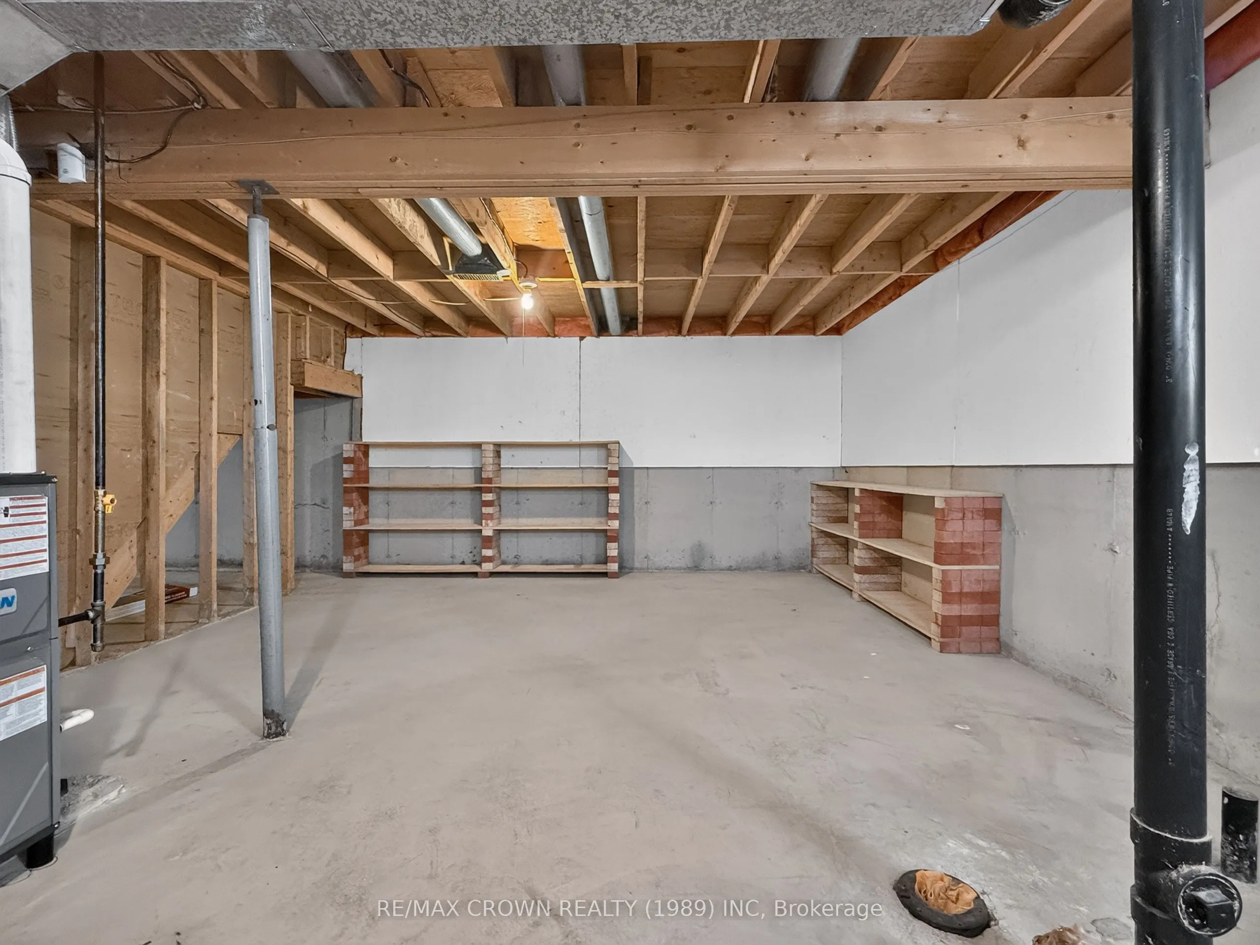 54 Boucher Crescent