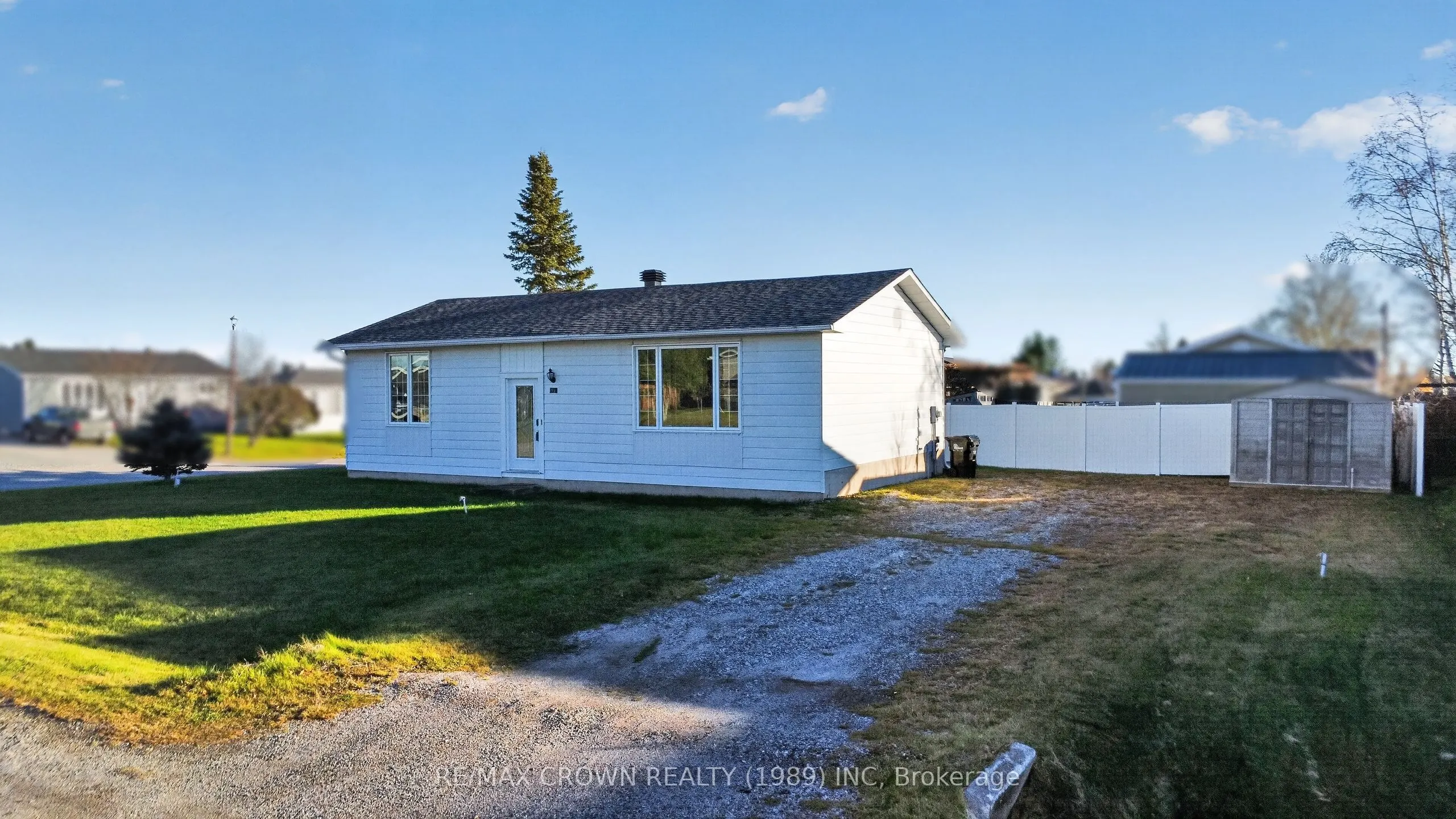 54 Boucher Crescent