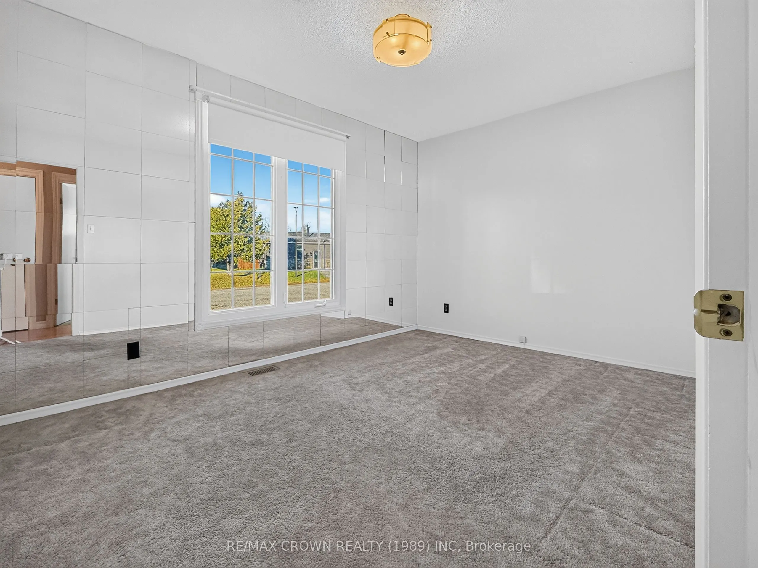 54 Boucher Crescent