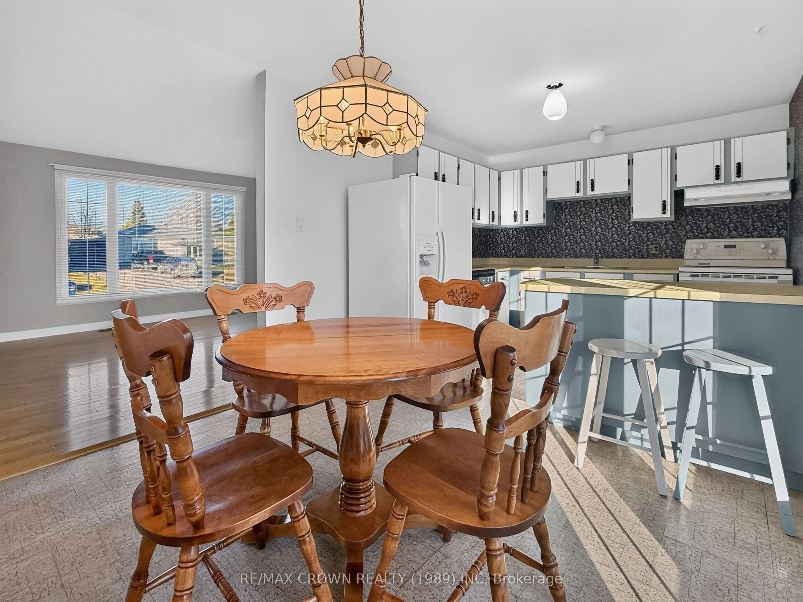 54 Boucher Crescent