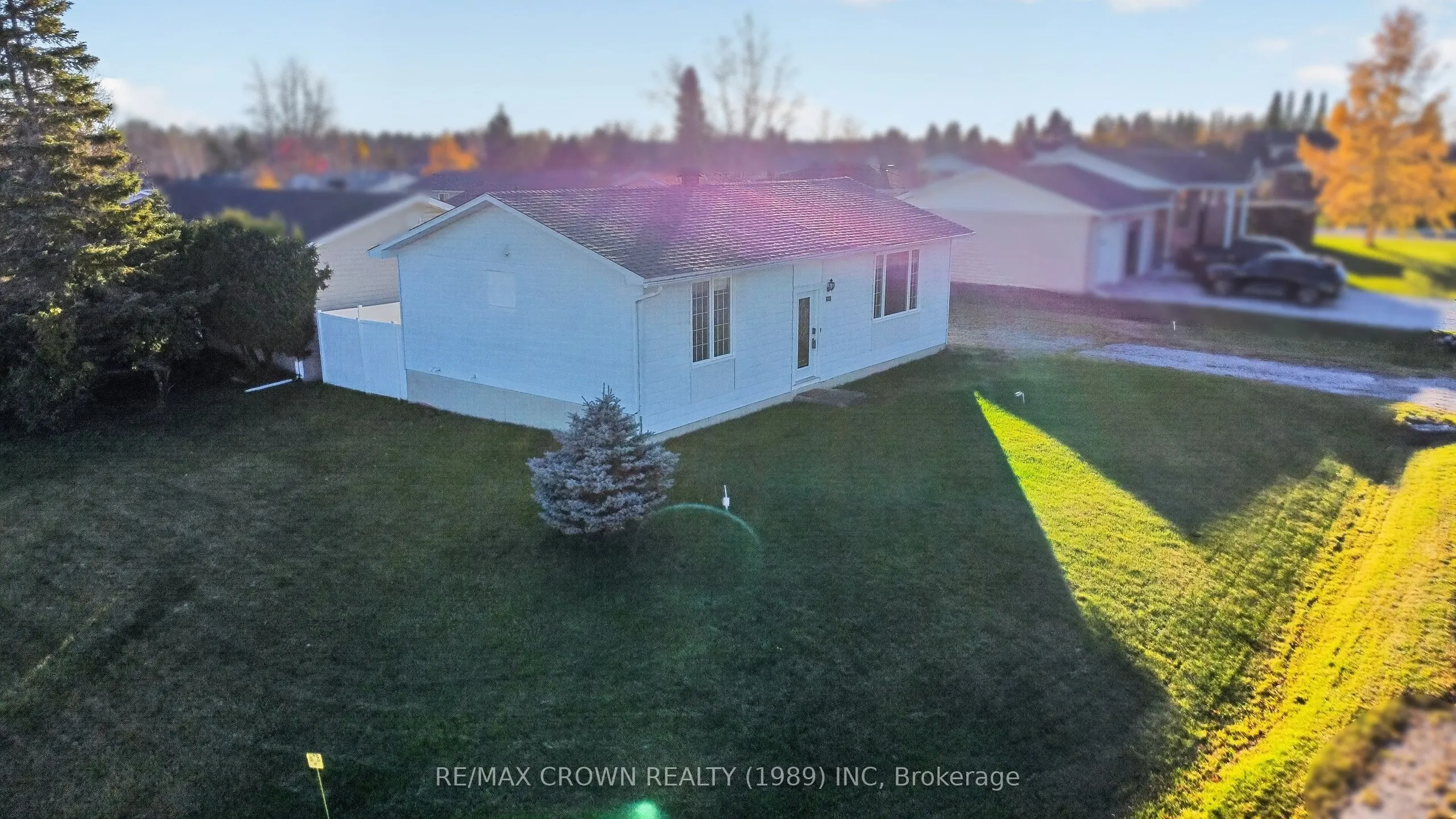54 Boucher Crescent