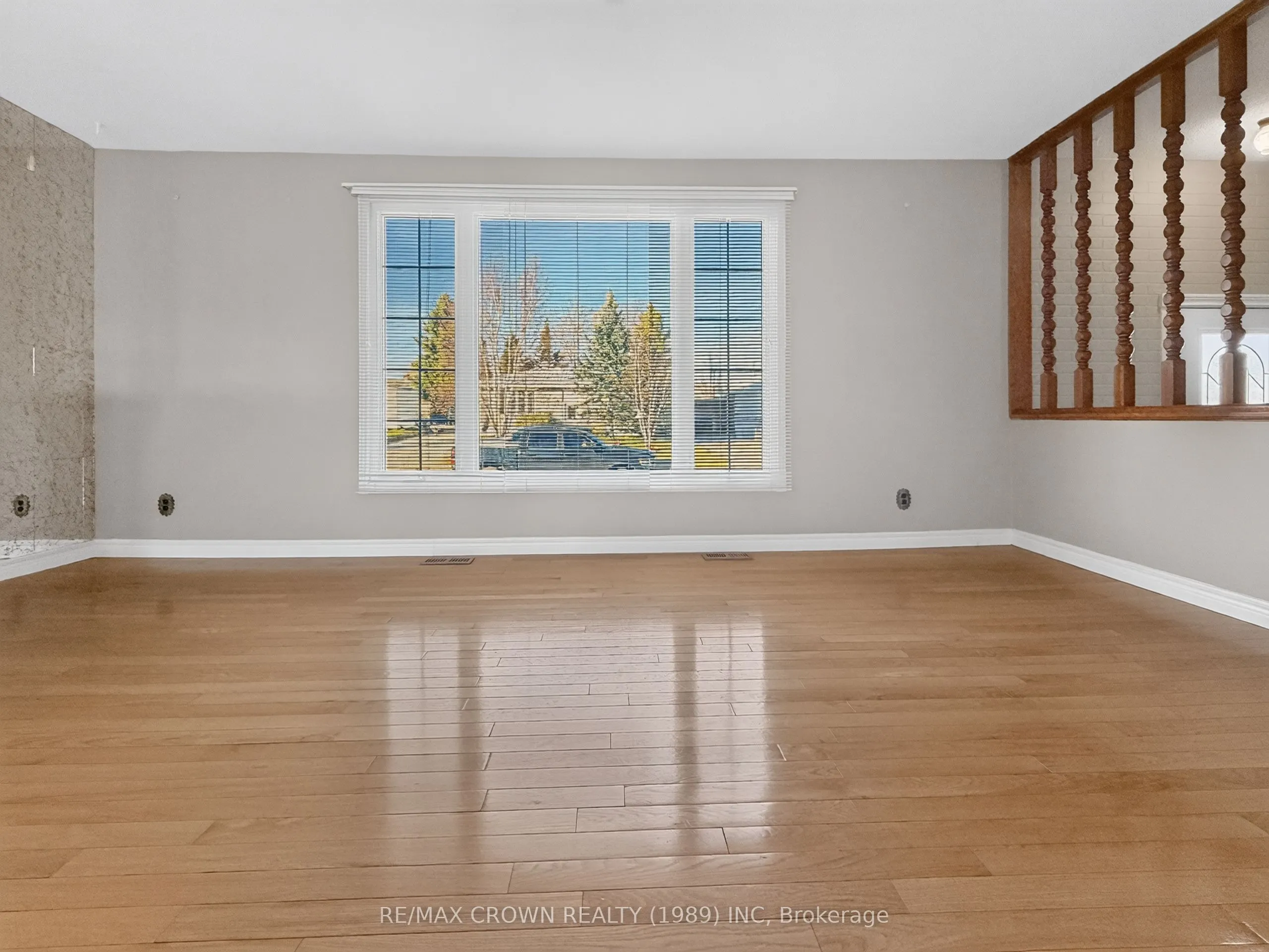 54 Boucher Crescent