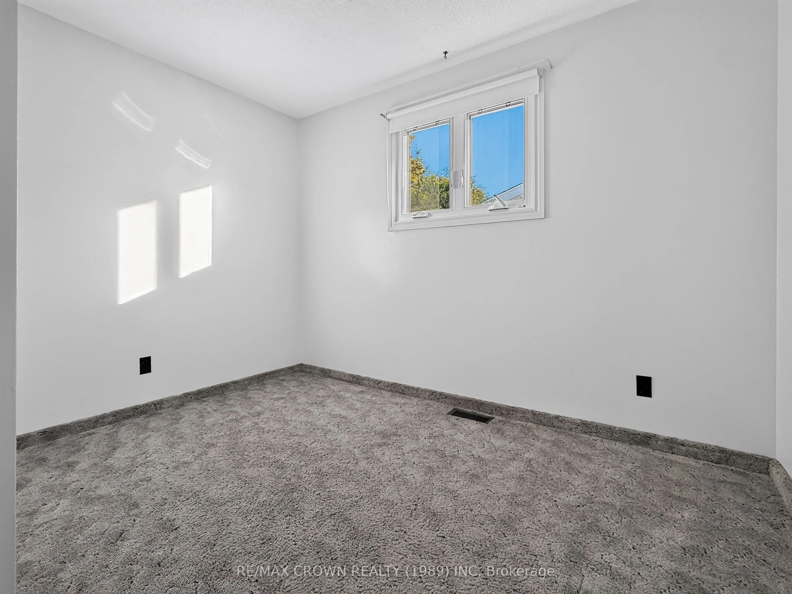 54 Boucher Crescent