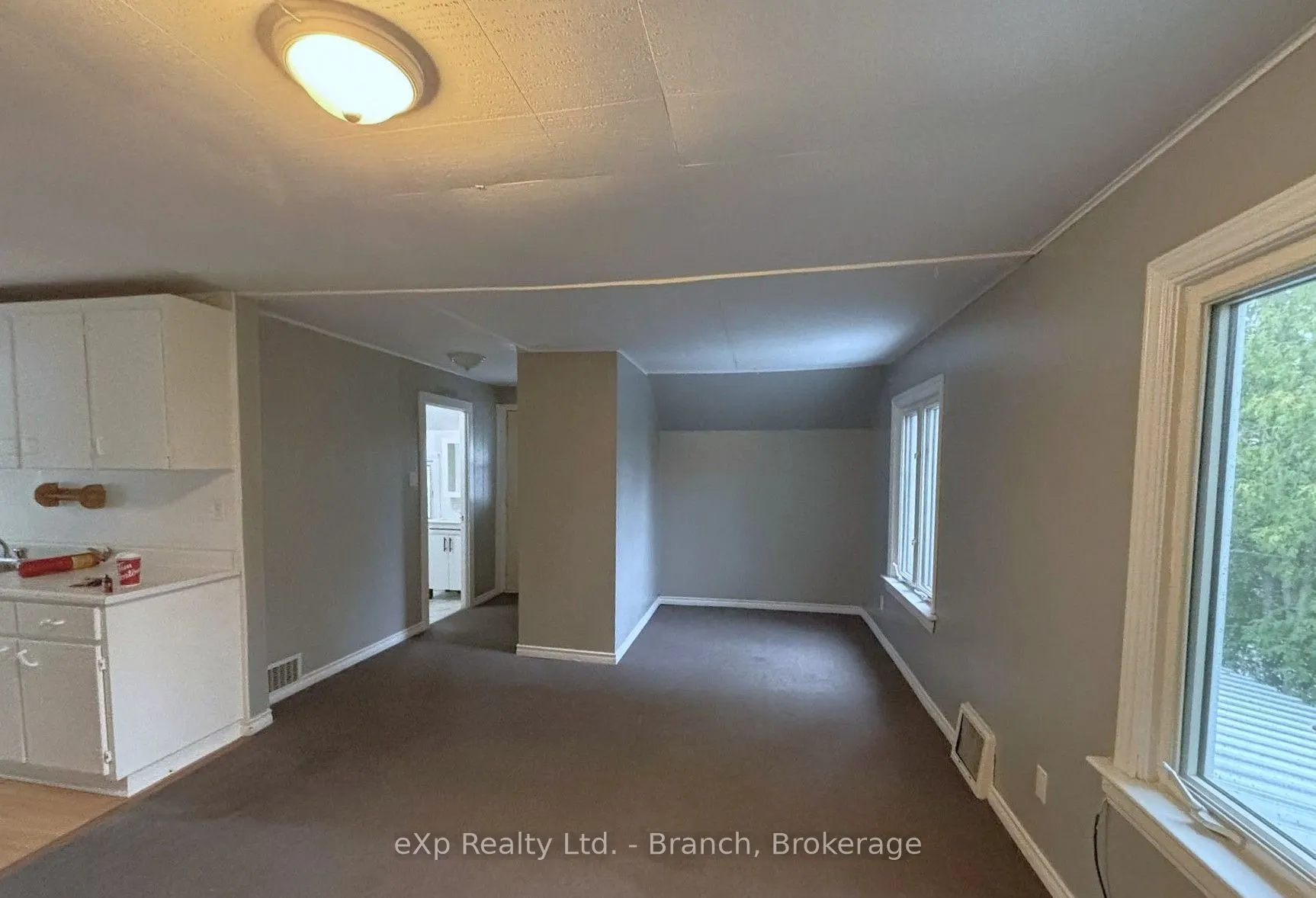 58 Second Street E