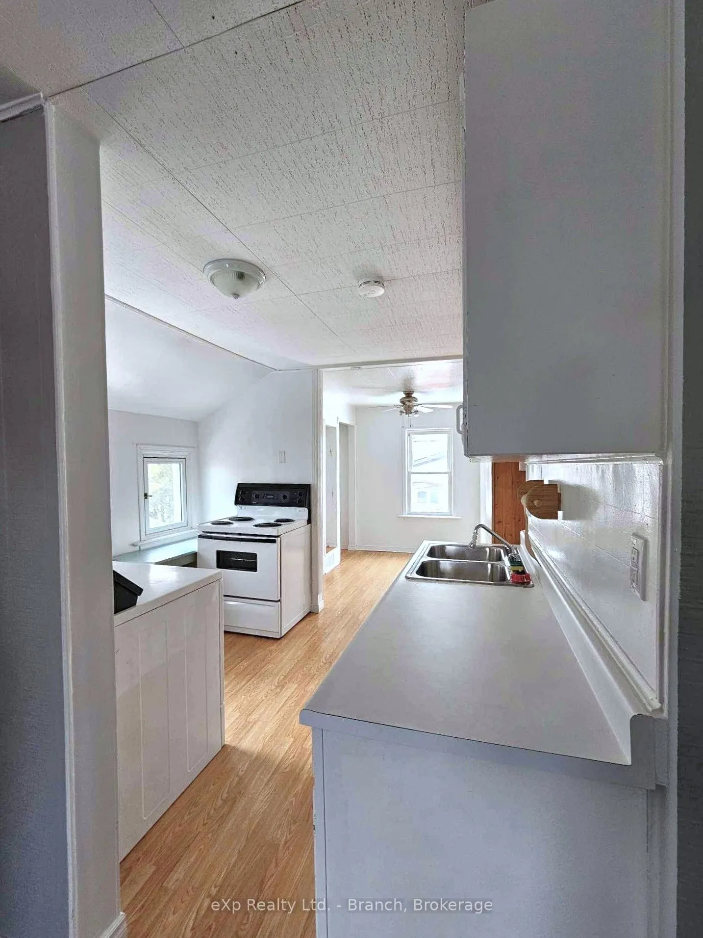 58 Second Street E