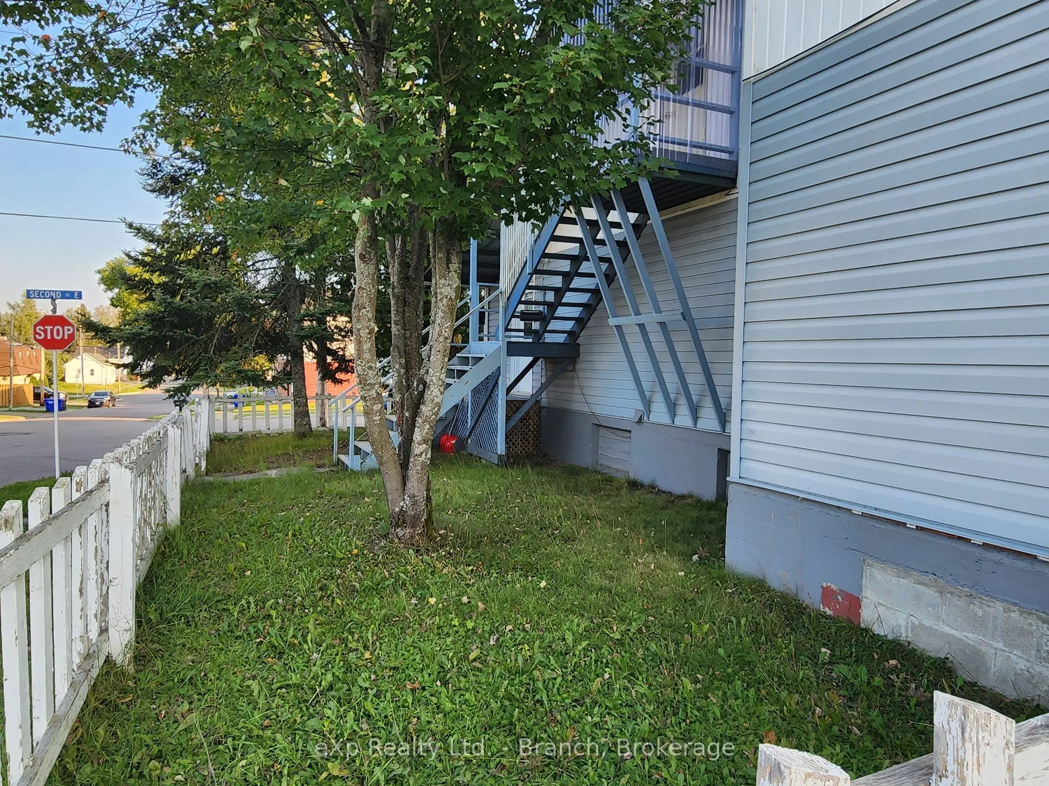 58 Second Street E