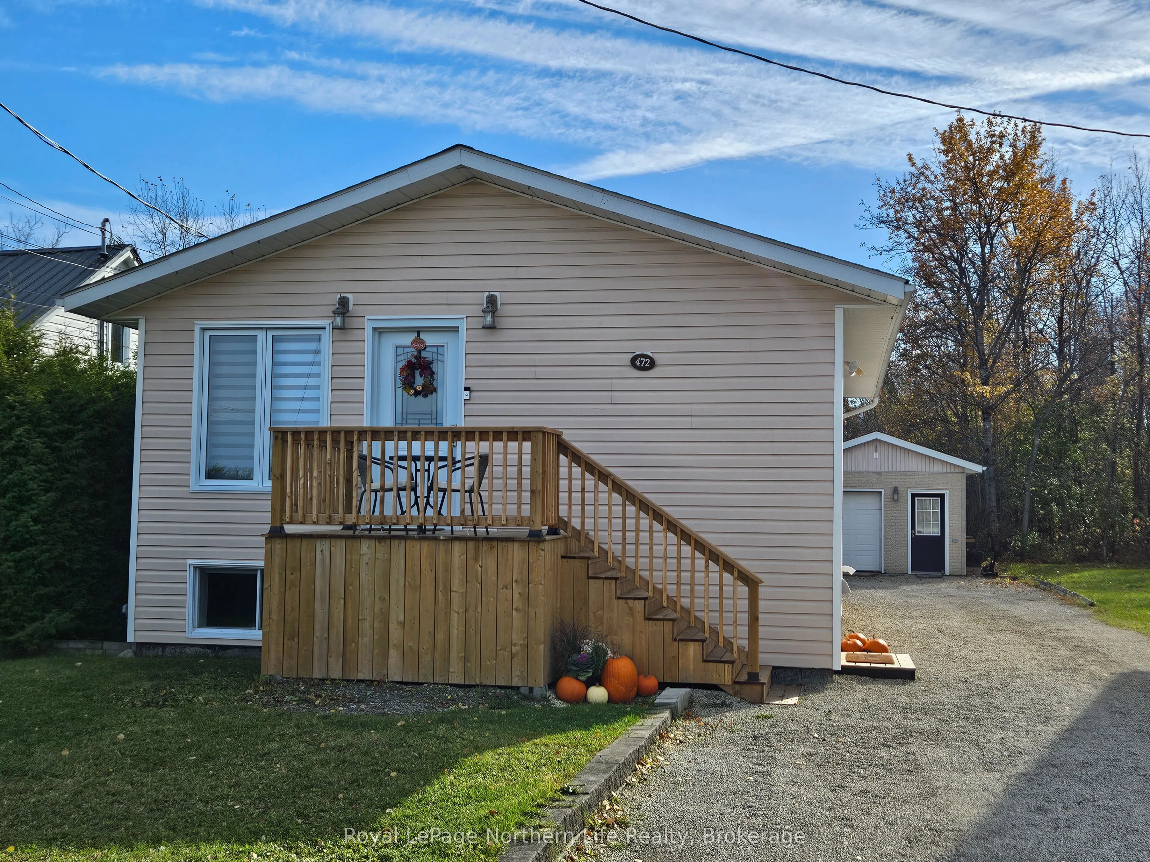 472 ALBERT Street