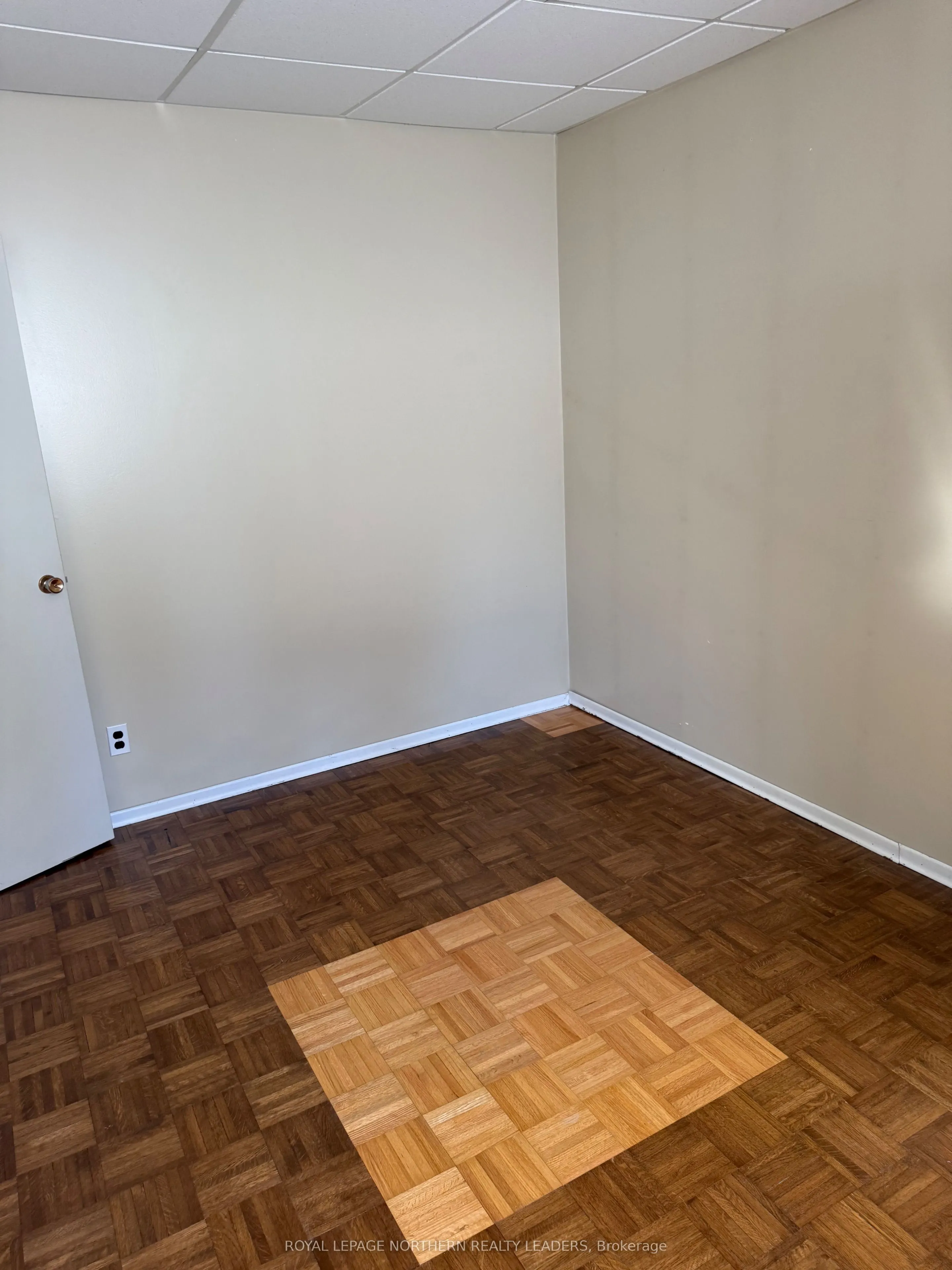 1143 Douglas Road