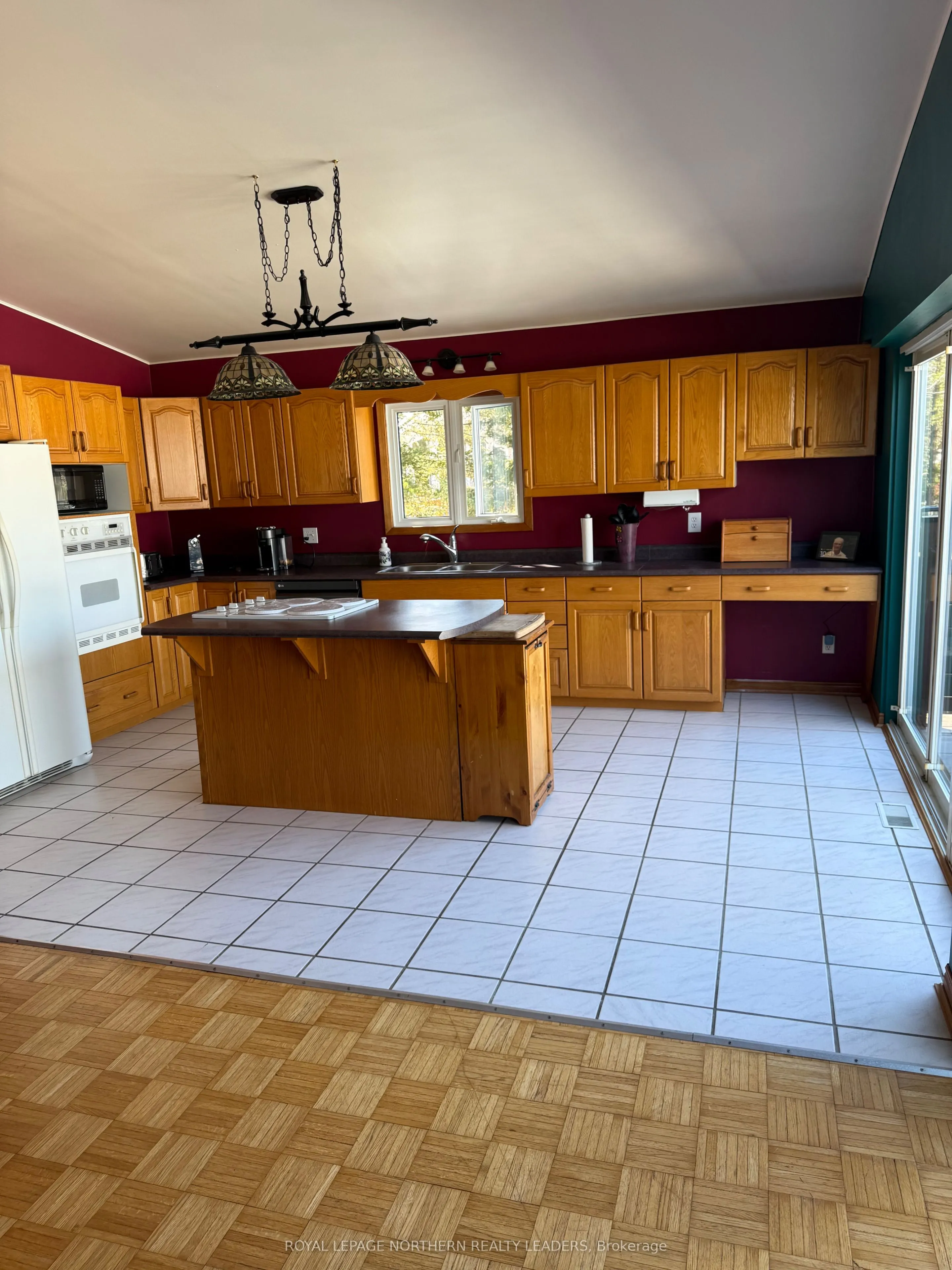 1143 Douglas Road