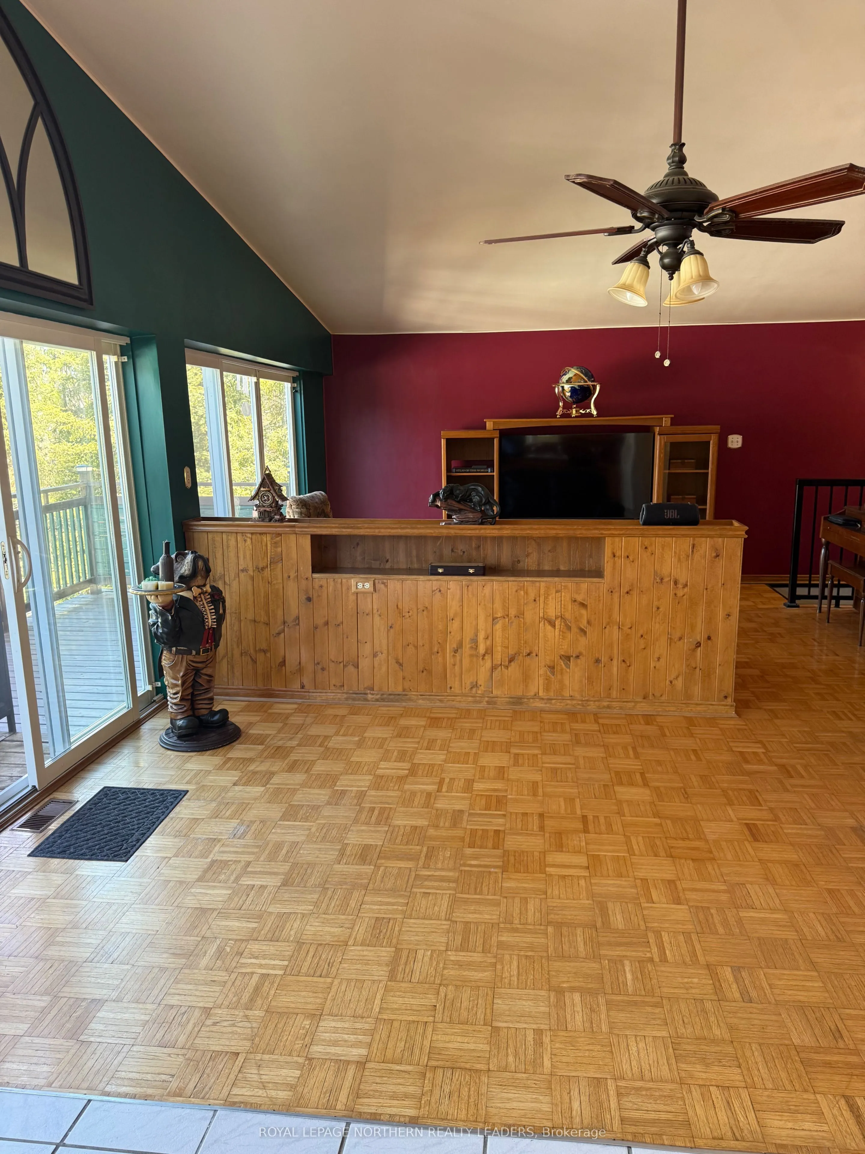 1143 Douglas Road