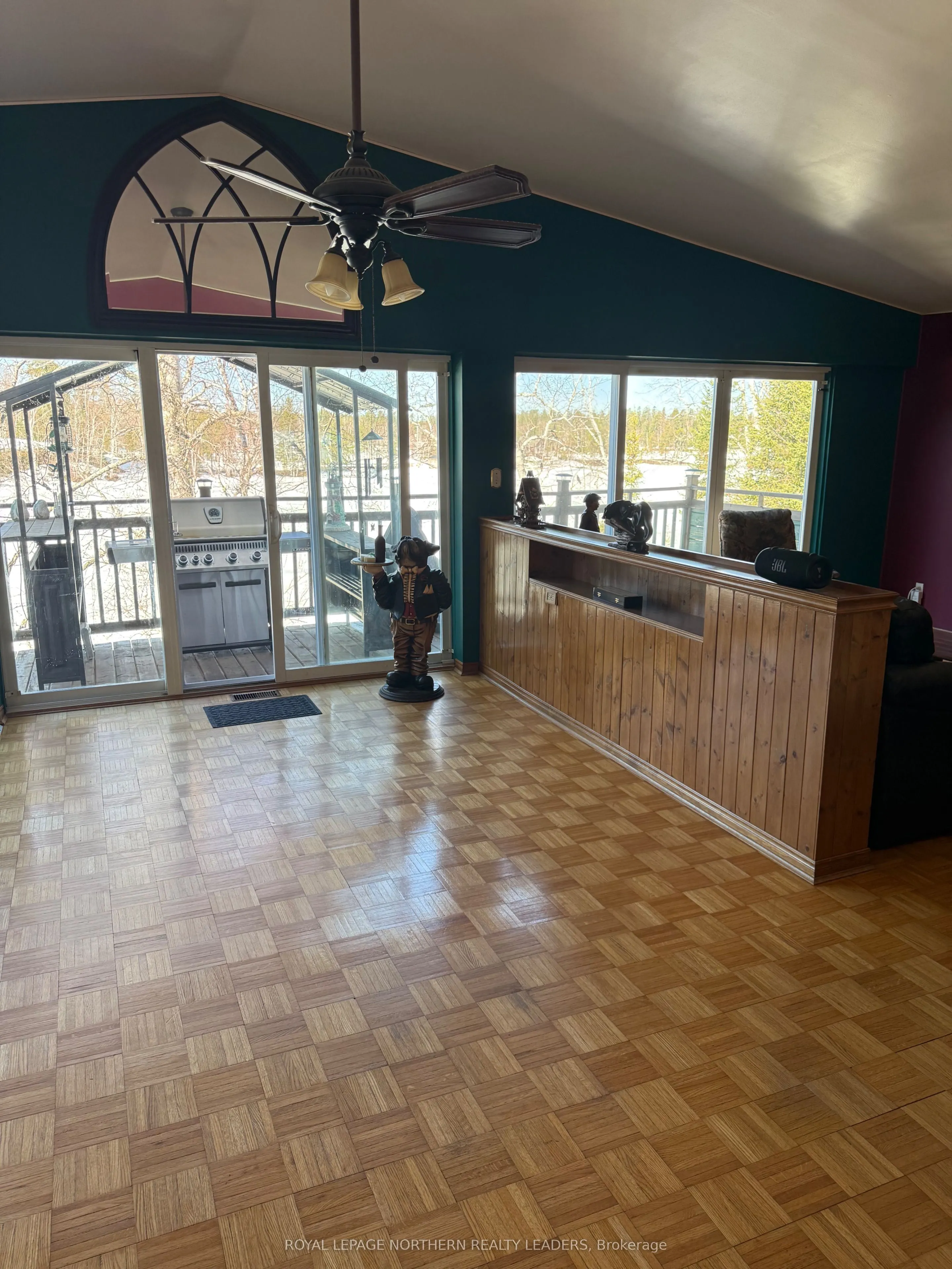 1143 Douglas Road