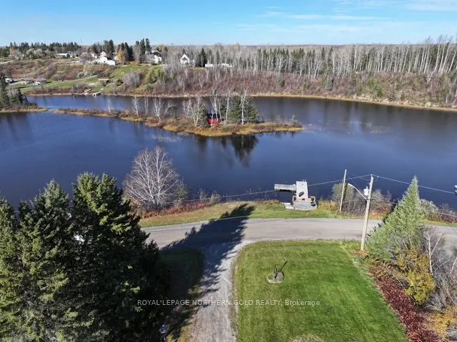 55 Lakeshore Avenue