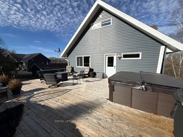 55 Lakeshore Avenue