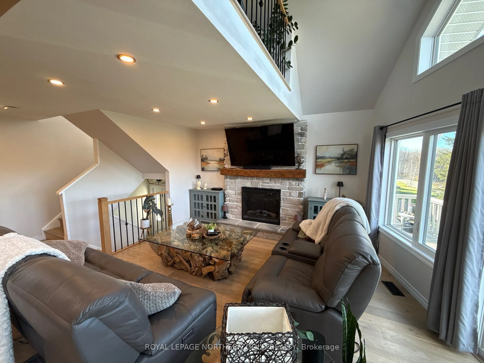 55 Lakeshore Avenue