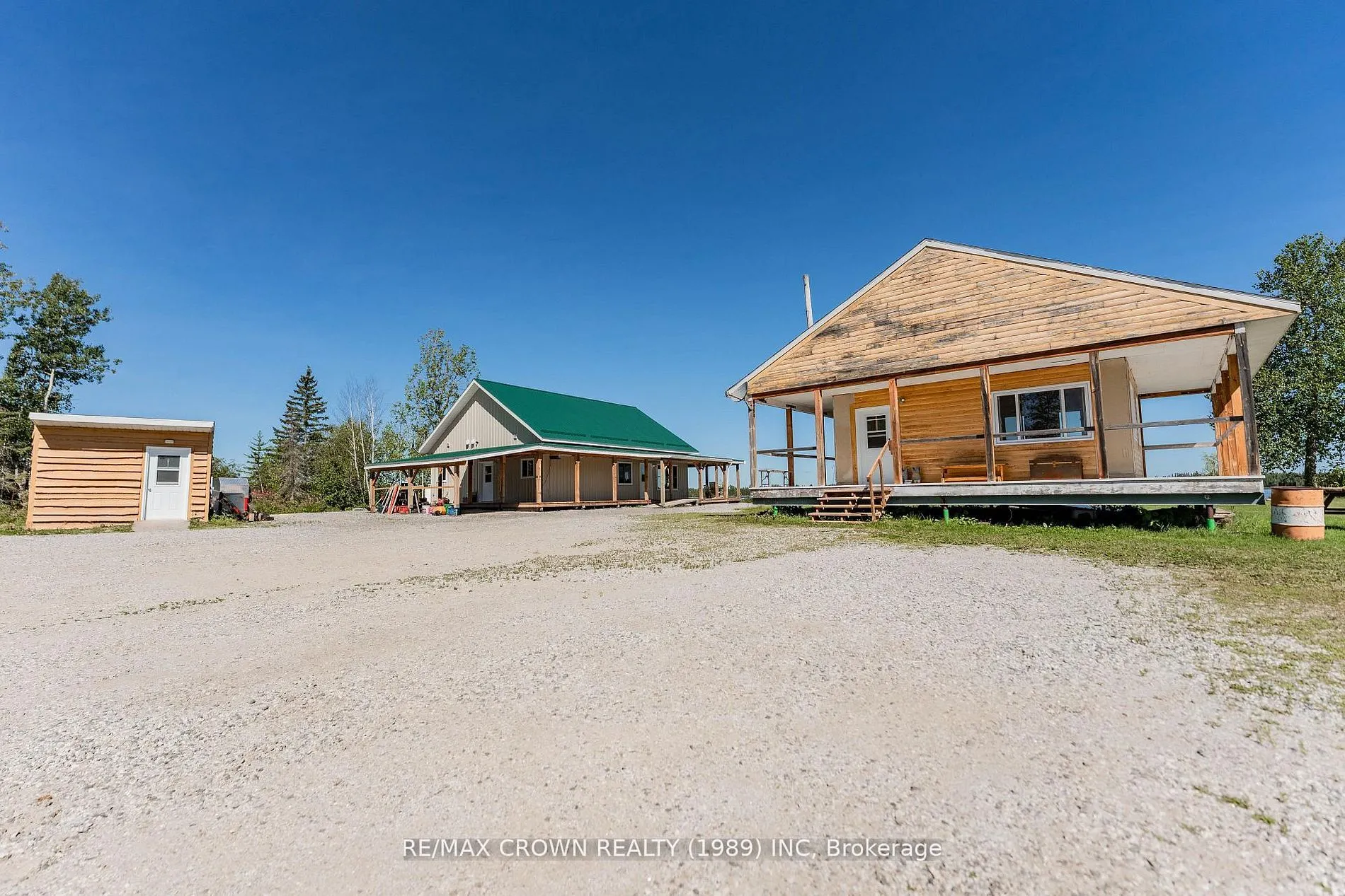 24 Shallow Lake Road W