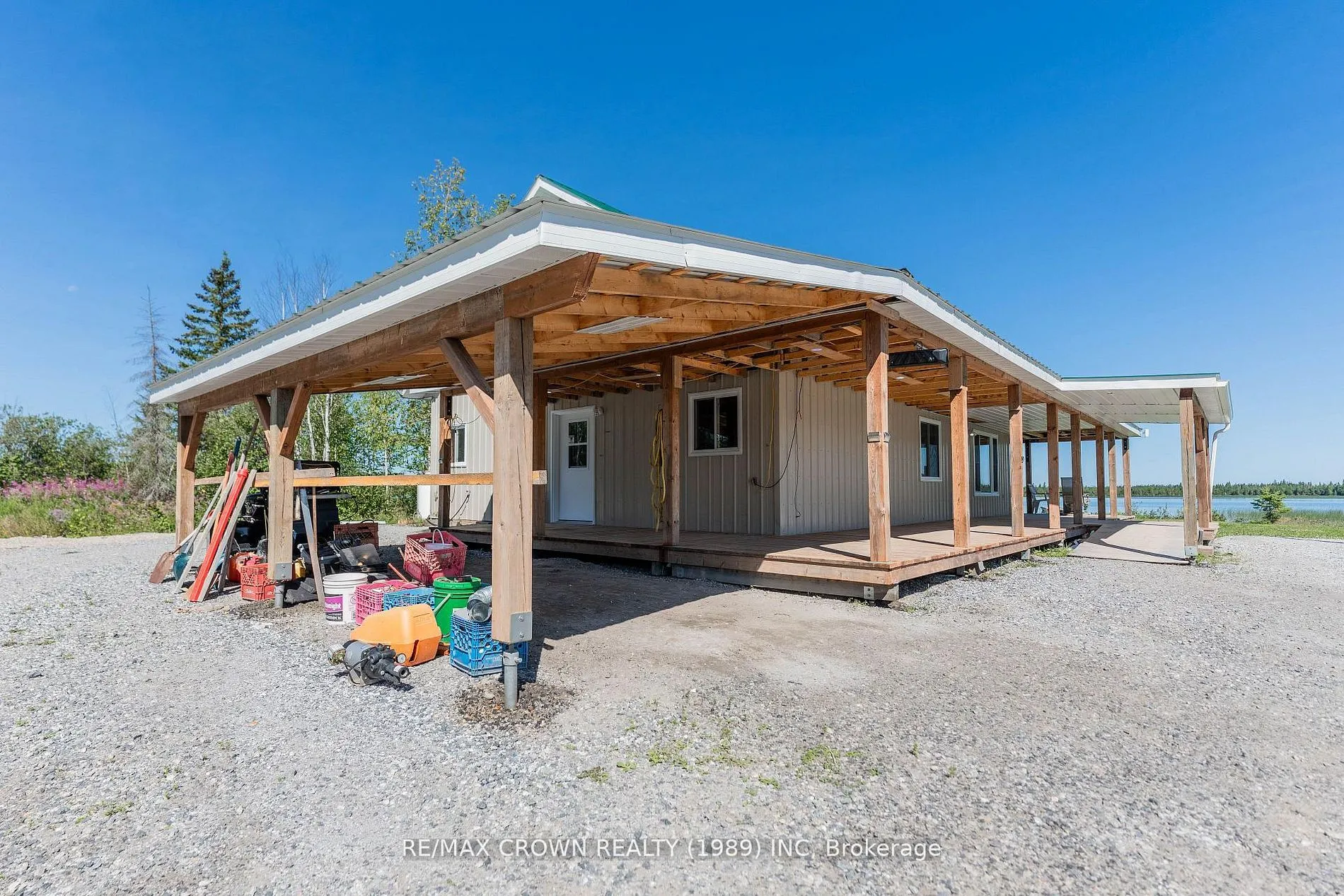 24 Shallow Lake Road W