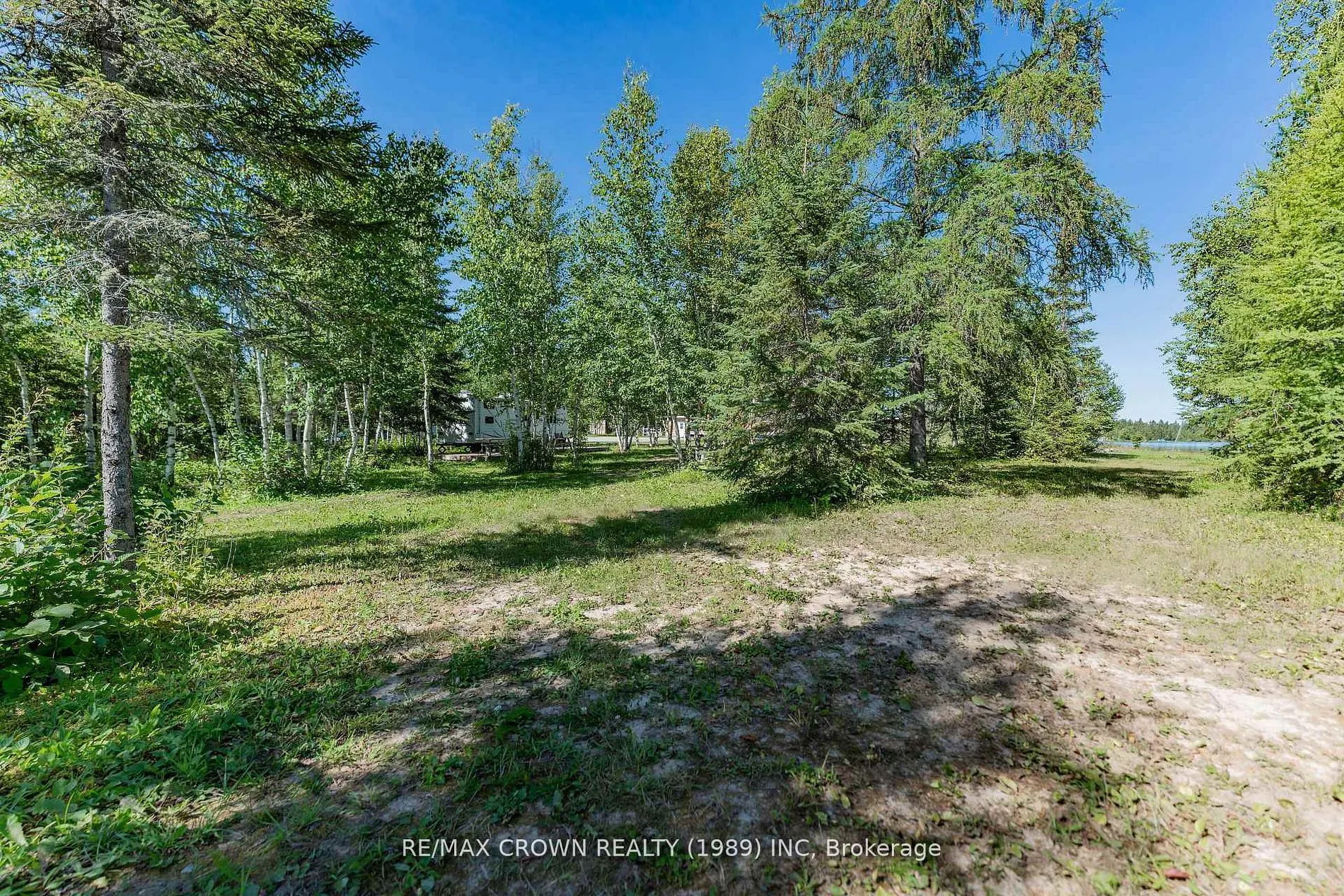 24 Shallow Lake Road W