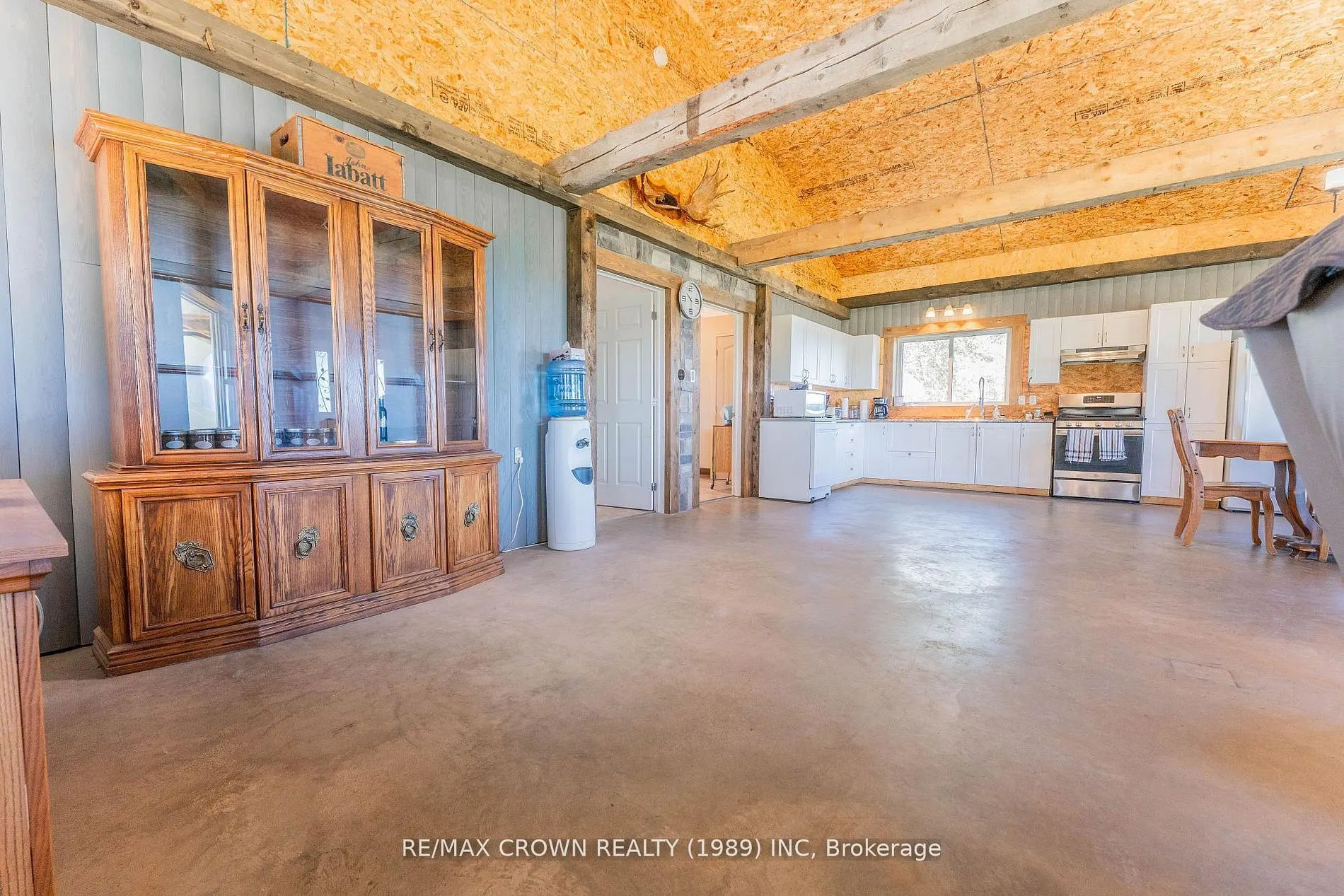 24 Shallow Lake Road W