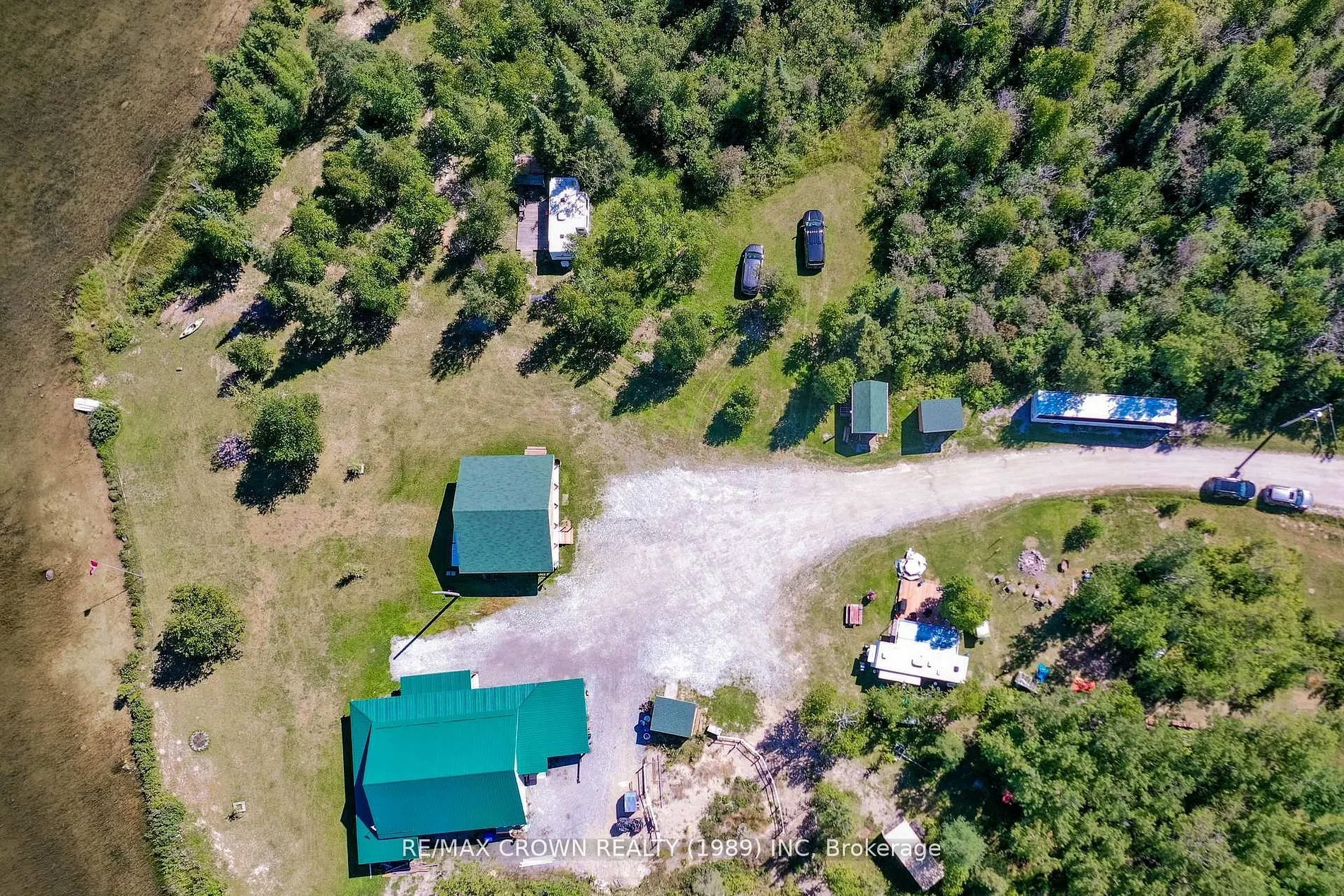 24 Shallow Lake Road W