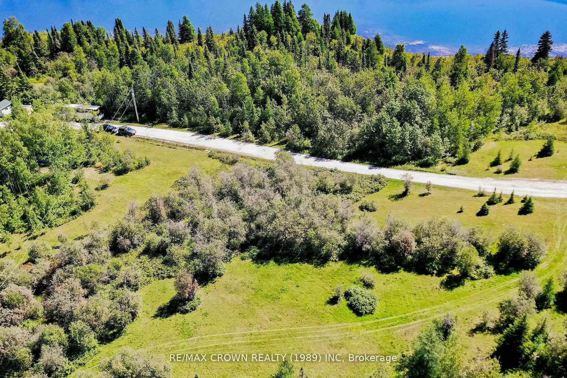 24 Shallow Lake Road W