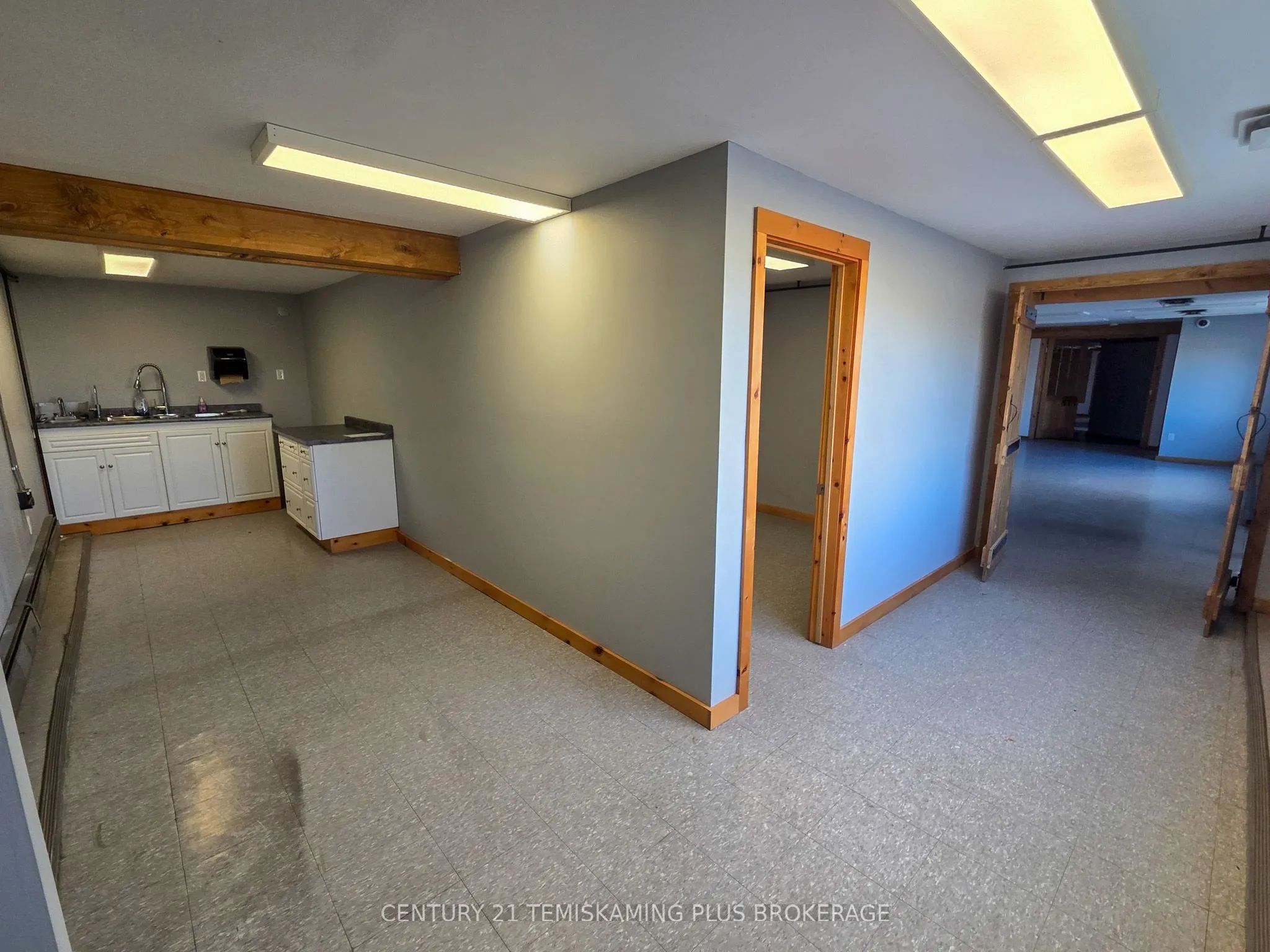 999377 11 Highway #2 - Left Side