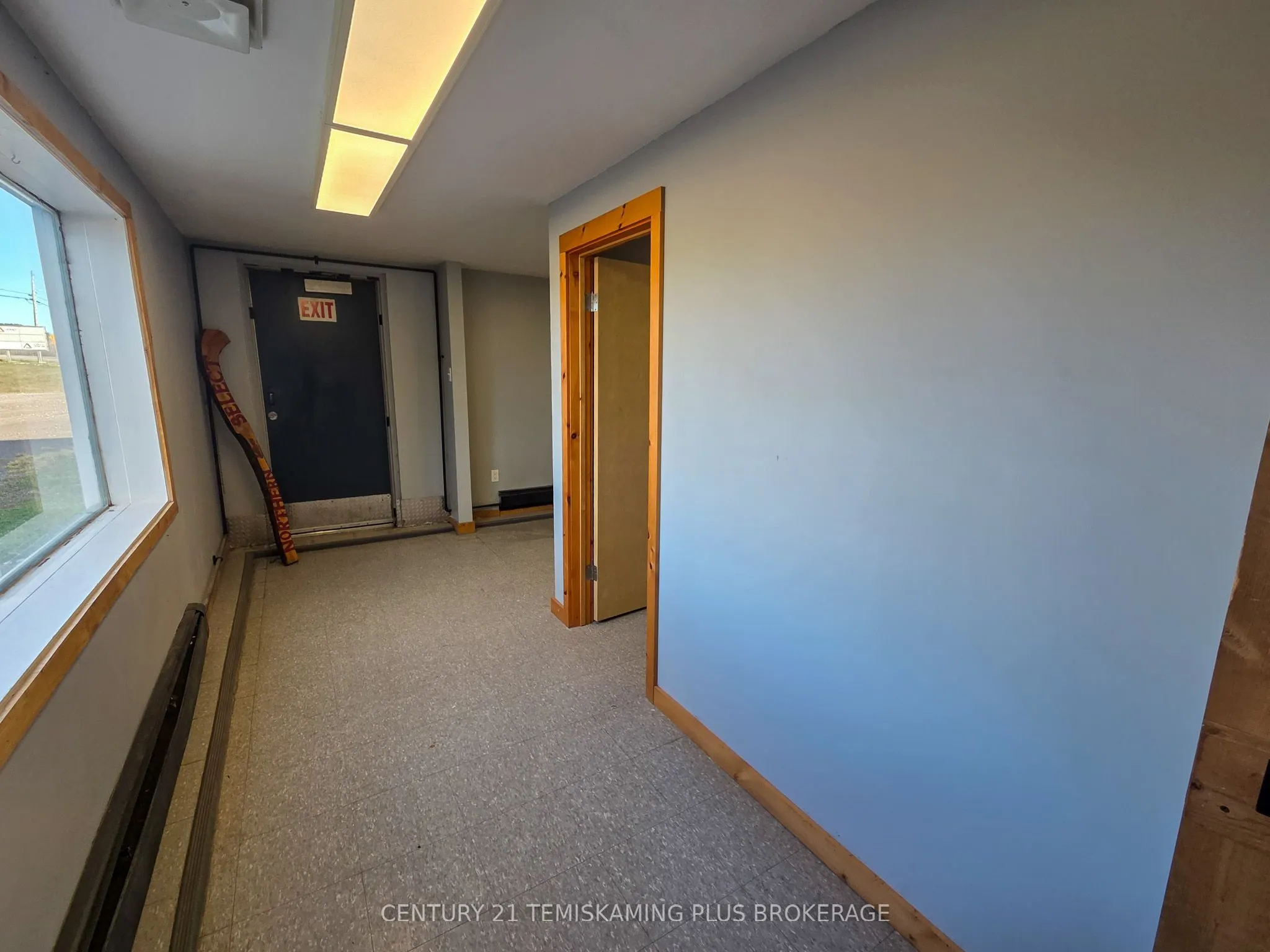 999377 11 Highway #2 - Left Side