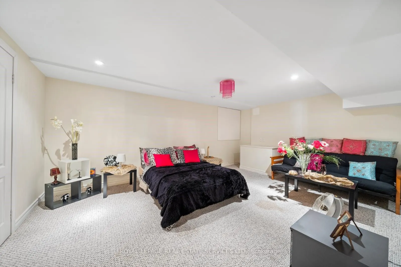 2166 Erin Centre Boulevard
