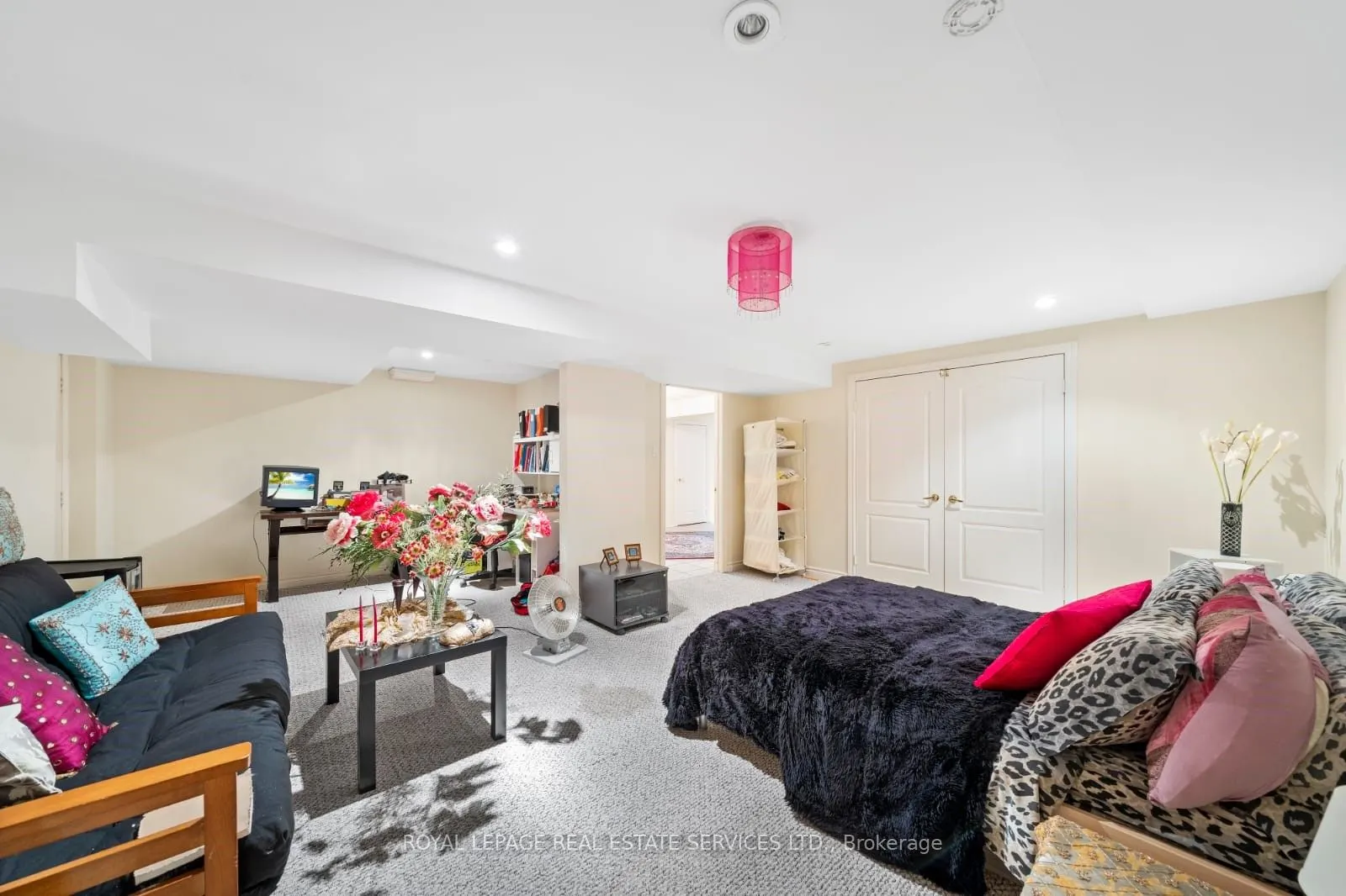 2166 Erin Centre Boulevard