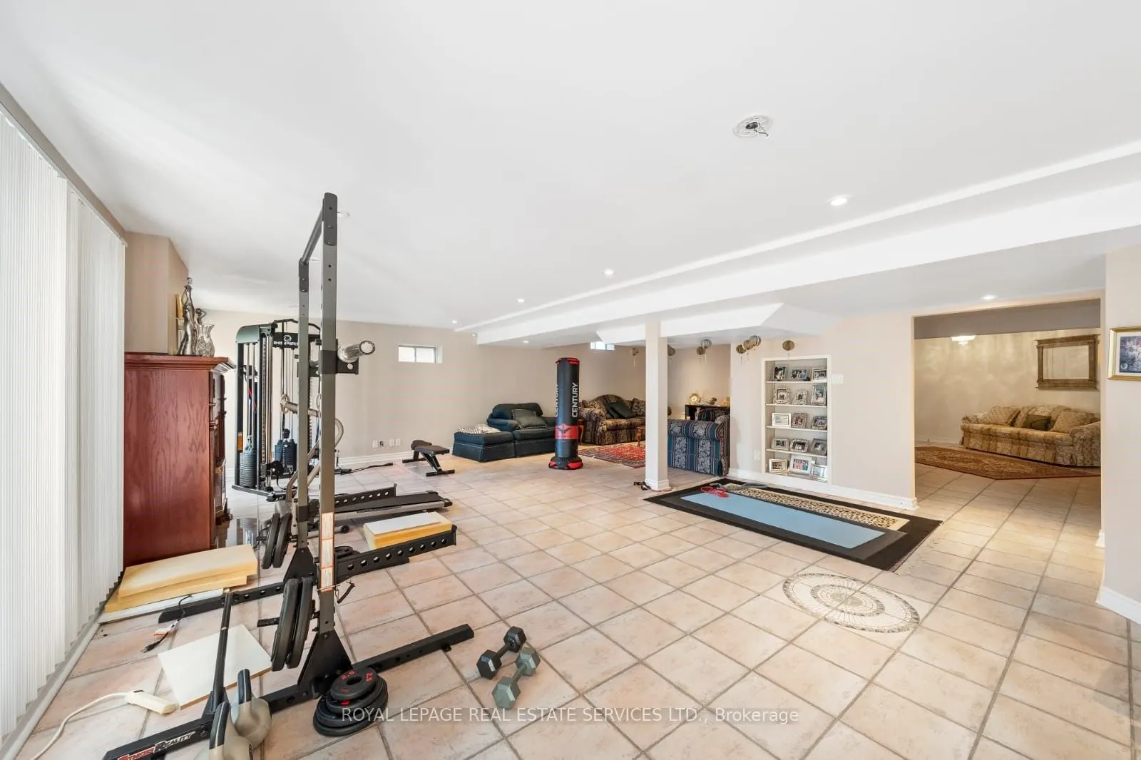 2166 Erin Centre Boulevard
