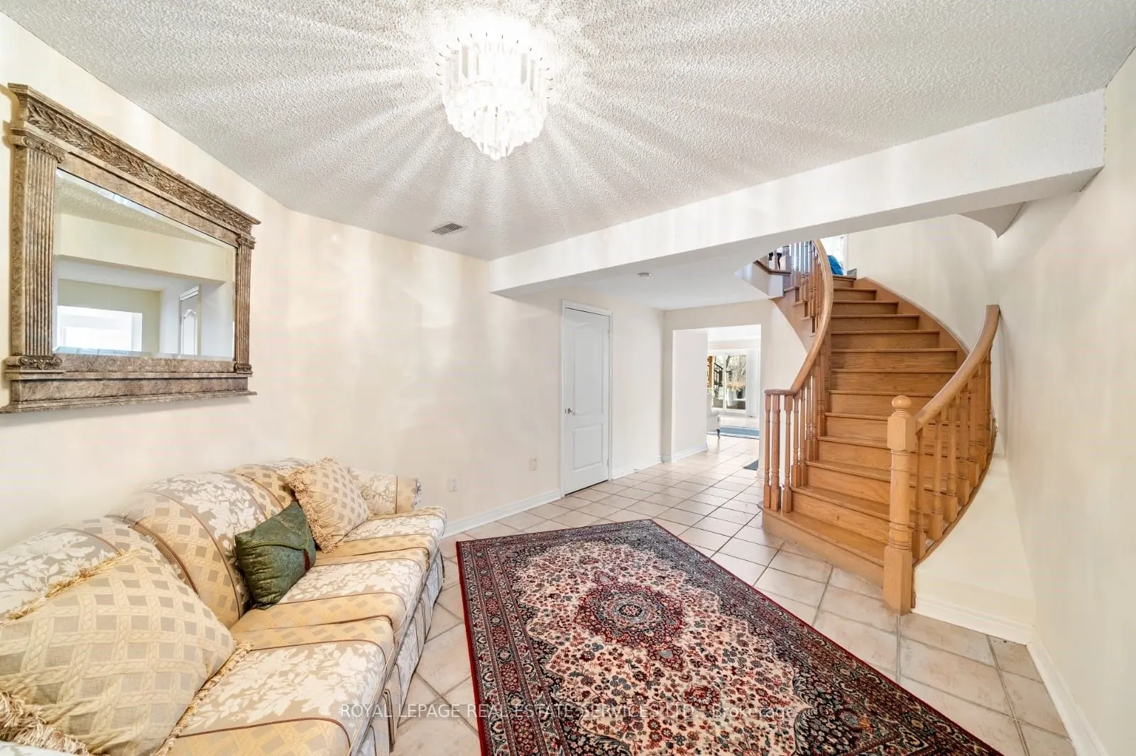 2166 Erin Centre Boulevard