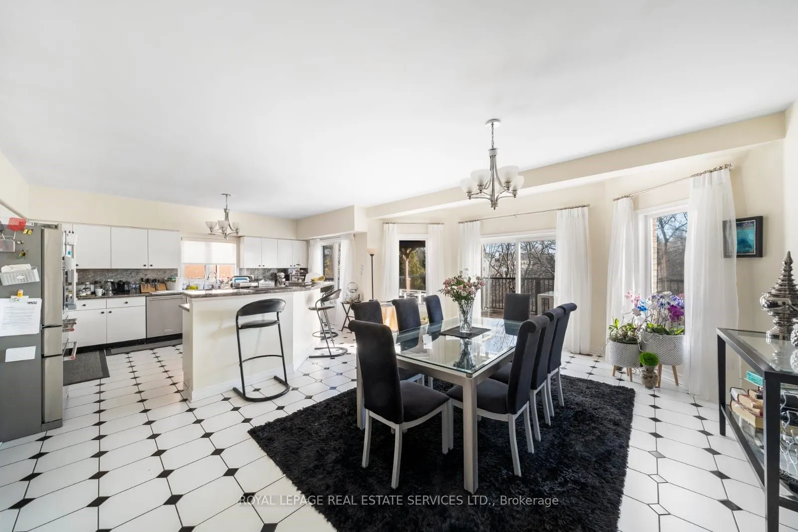 2166 Erin Centre Boulevard