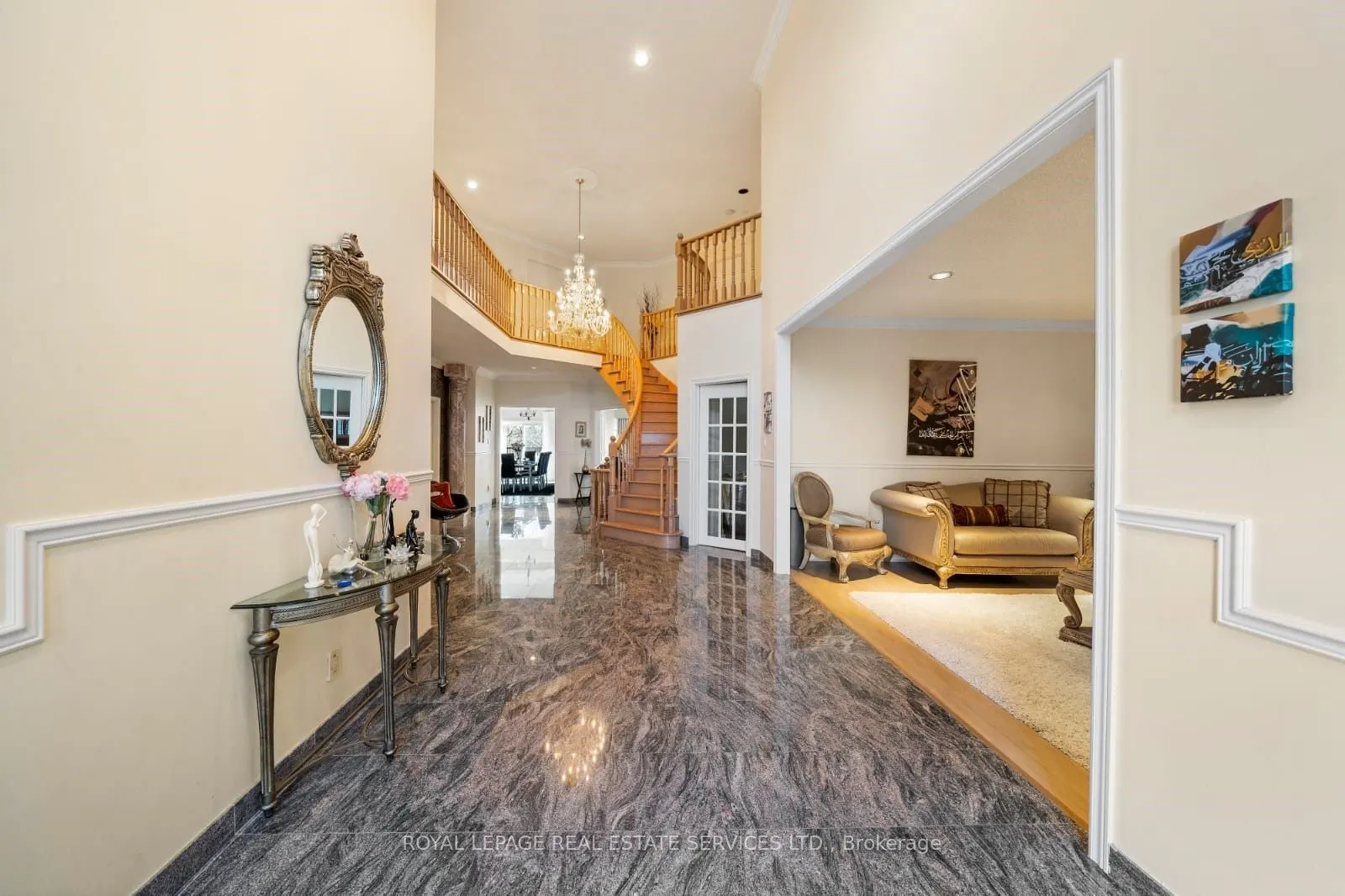 2166 Erin Centre Boulevard