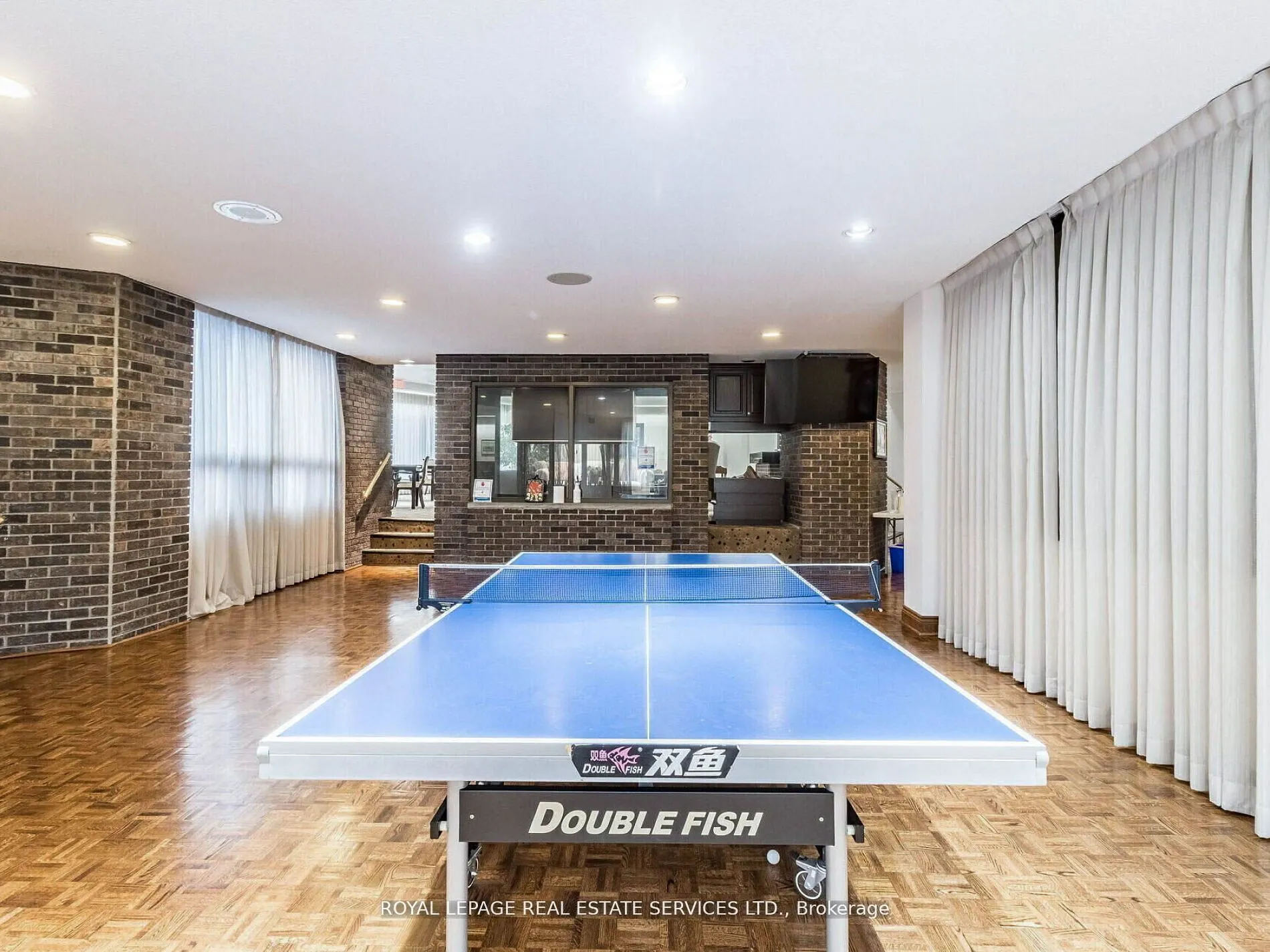 284 Mill Road #PH 8