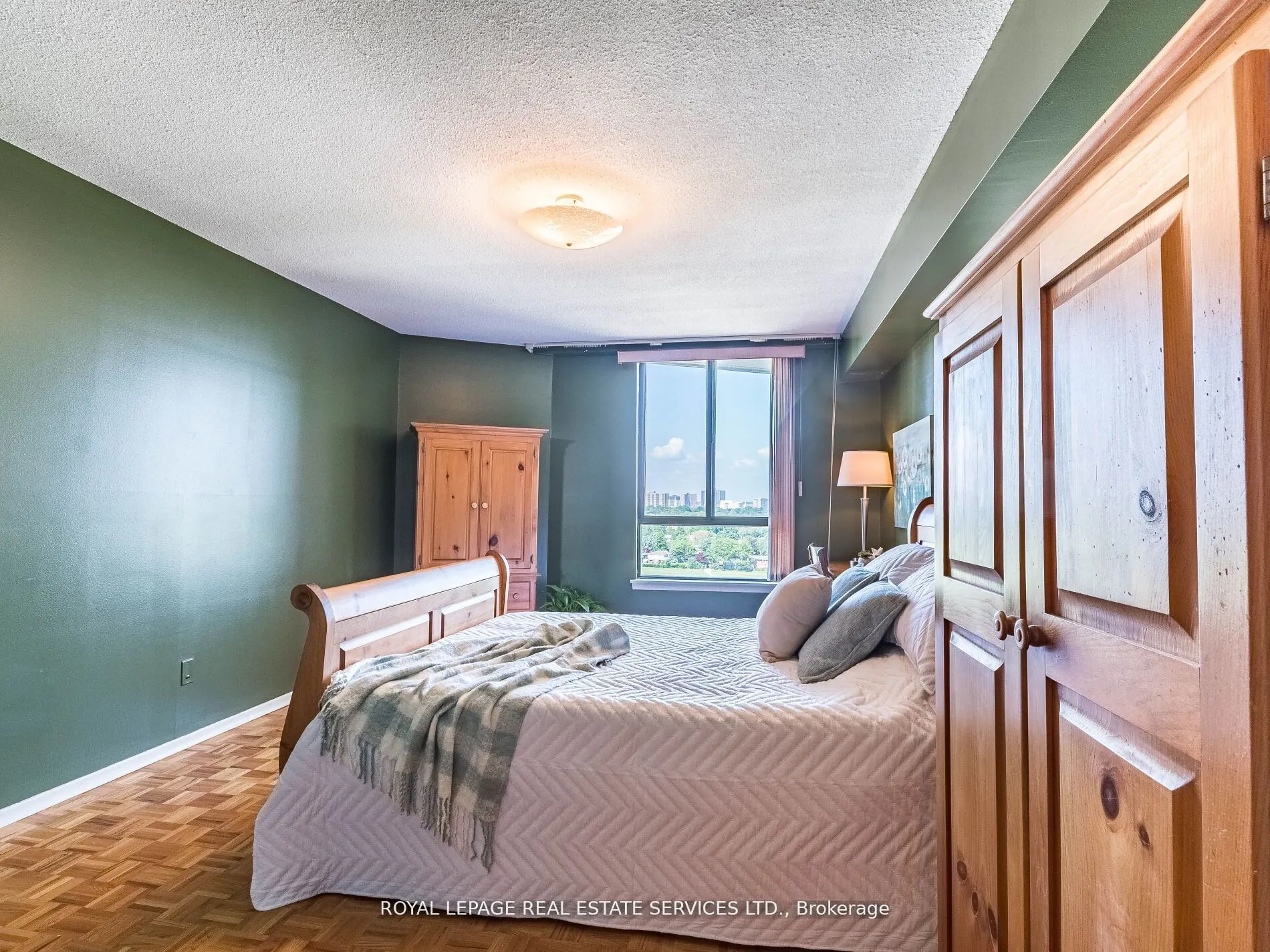 284 Mill Road #PH 8