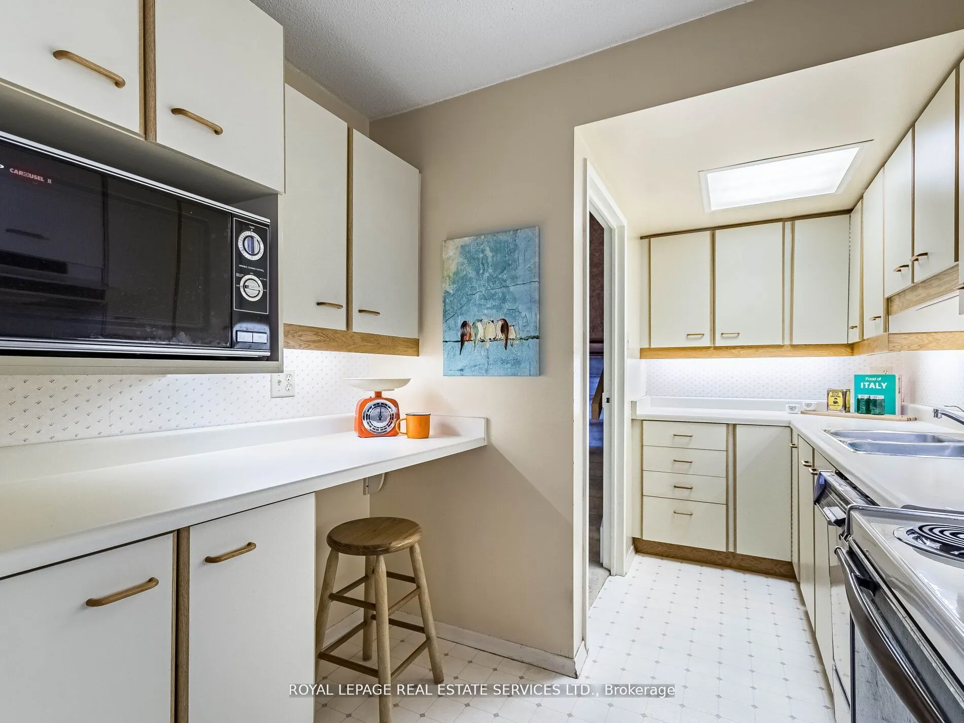 284 Mill Road #PH 8