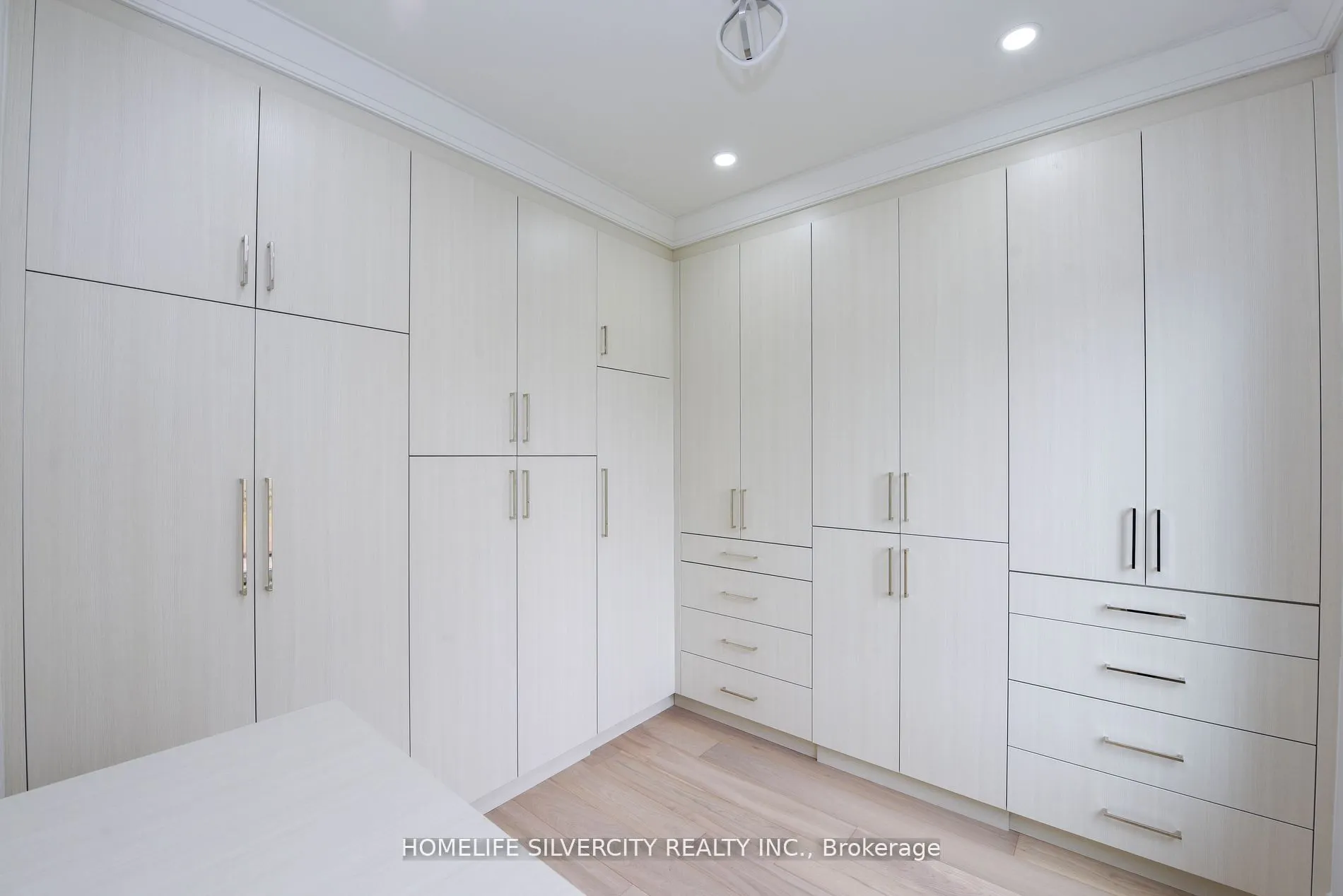 455 Samford Place