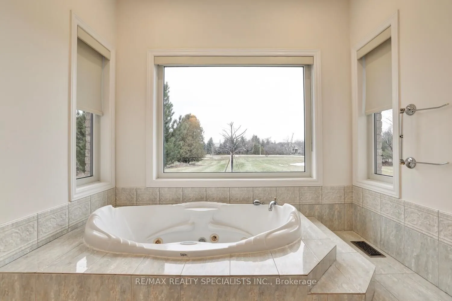 7 Deer Run Crescent