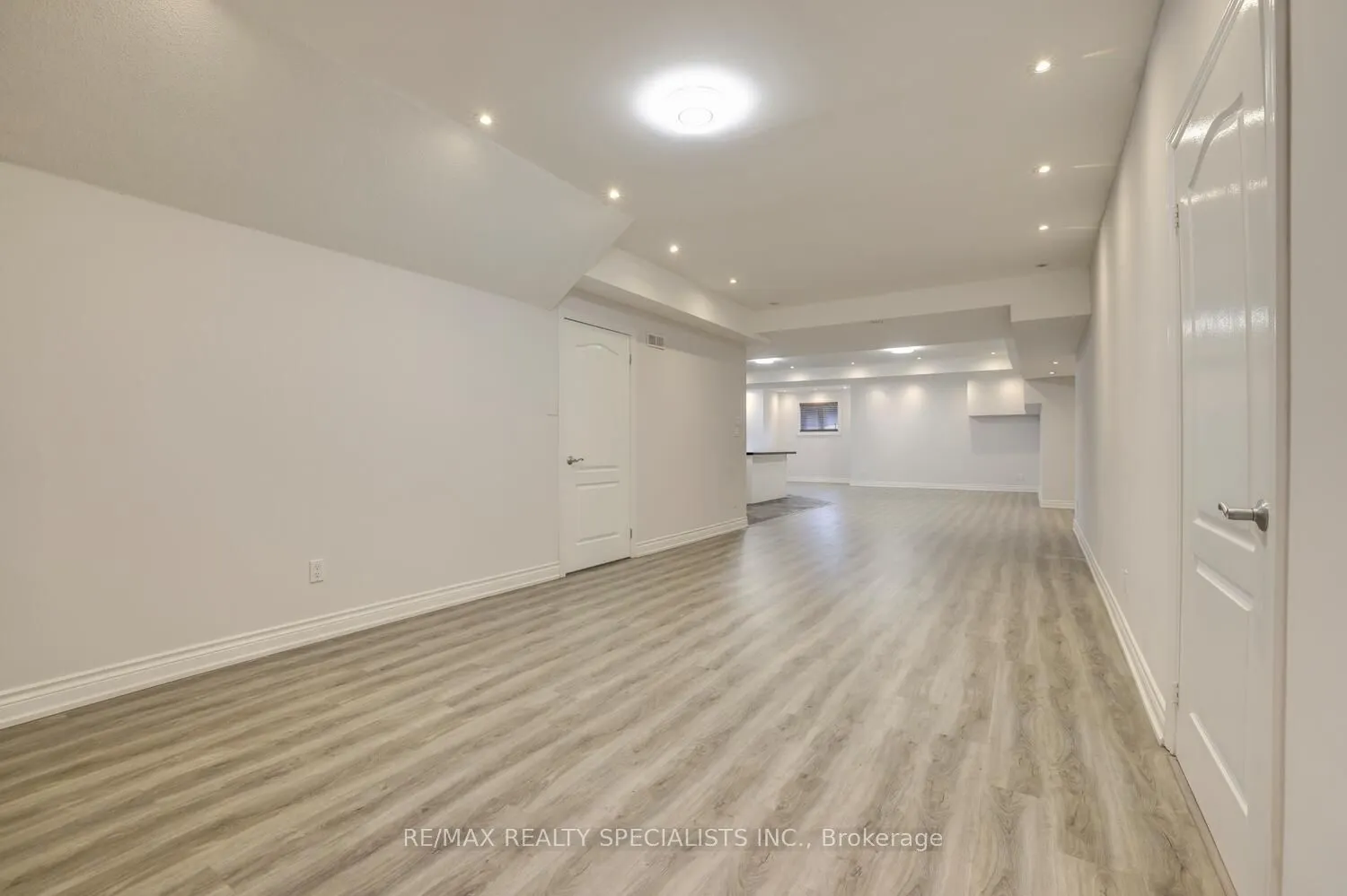 7 Deer Run Crescent