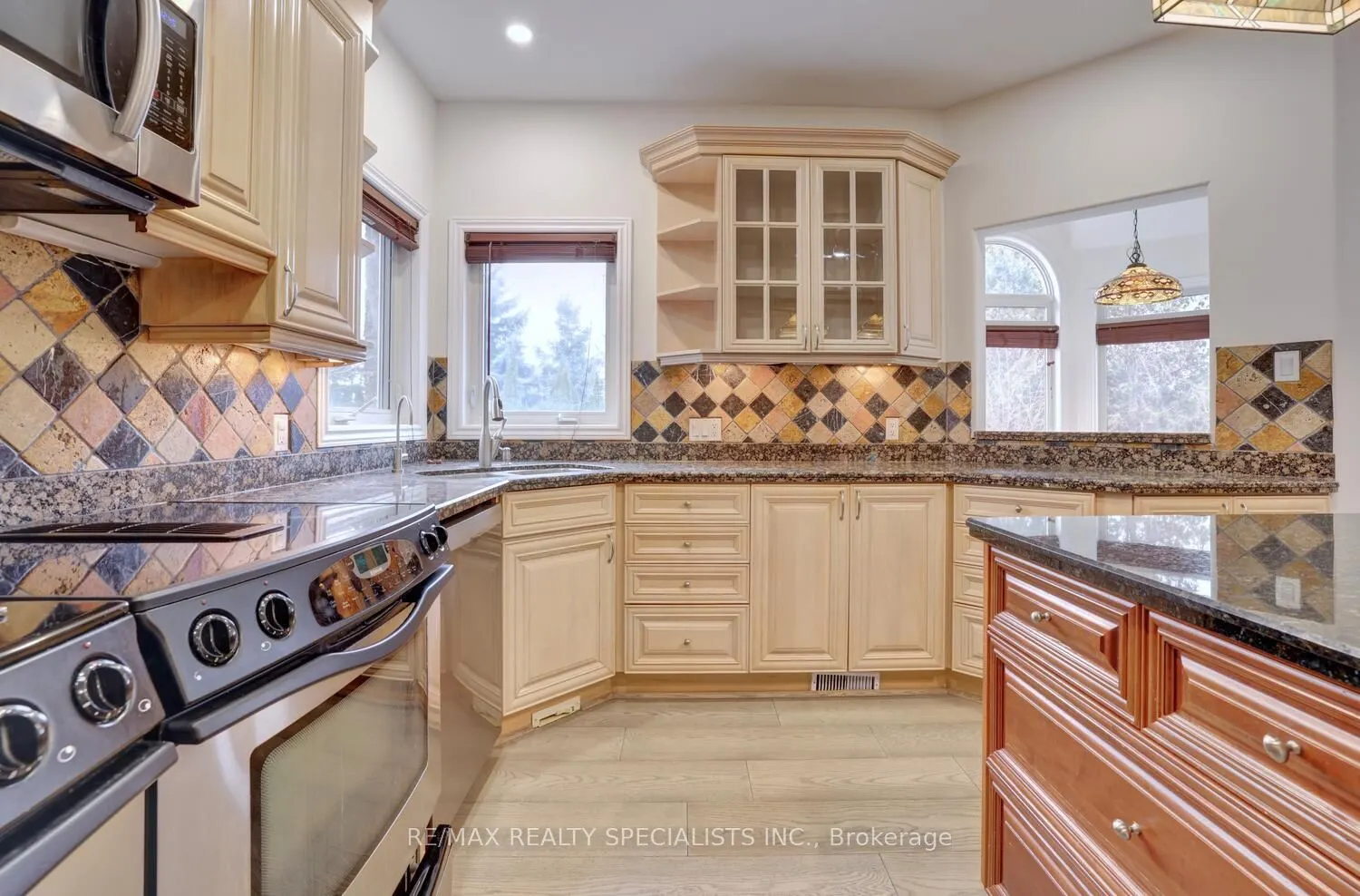 7 Deer Run Crescent