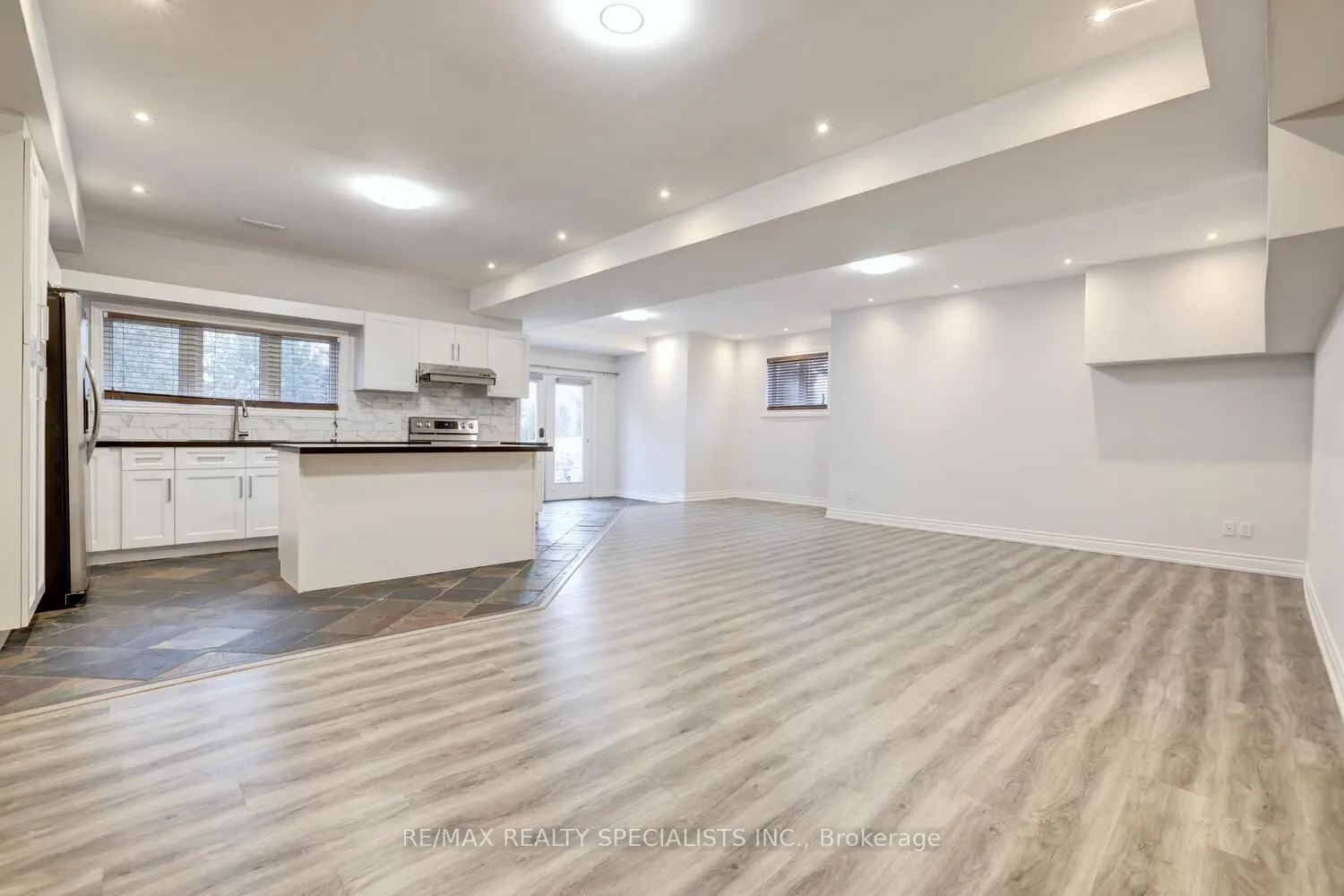 7 Deer Run Crescent