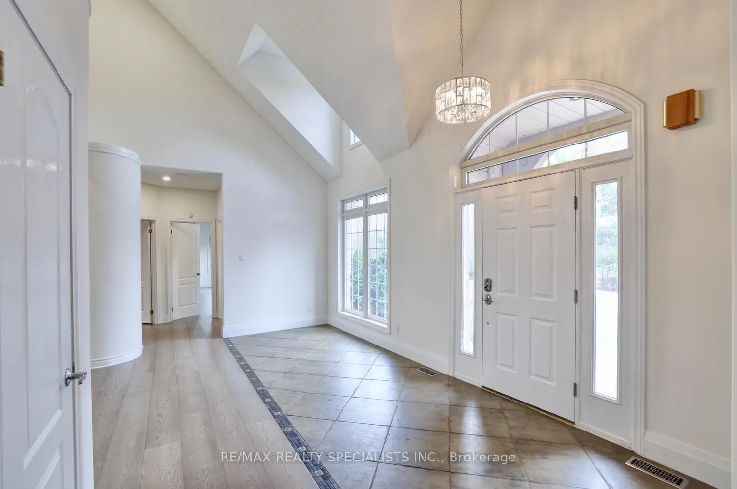 7 Deer Run Crescent