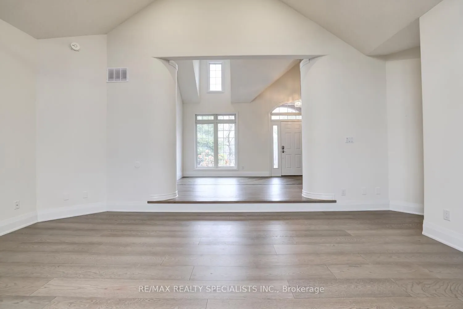 7 Deer Run Crescent